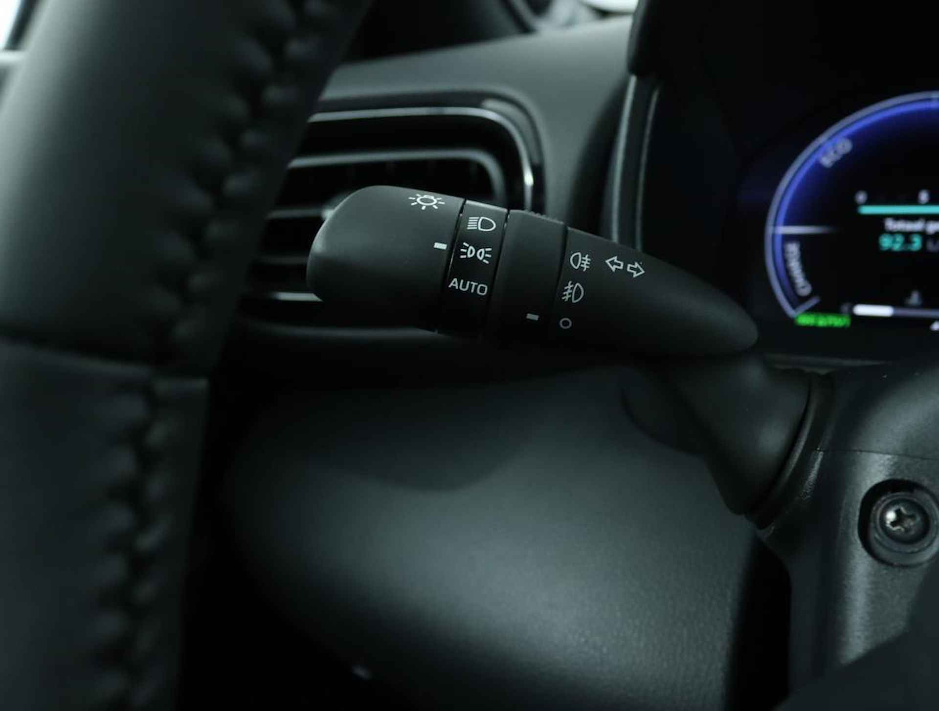 Toyota Yaris Cross Hybrid 130 Launch Edition | Adaptive Cruise Control | Apple Carplay | Android Auto | Elektrische Achterklep | - 30/49