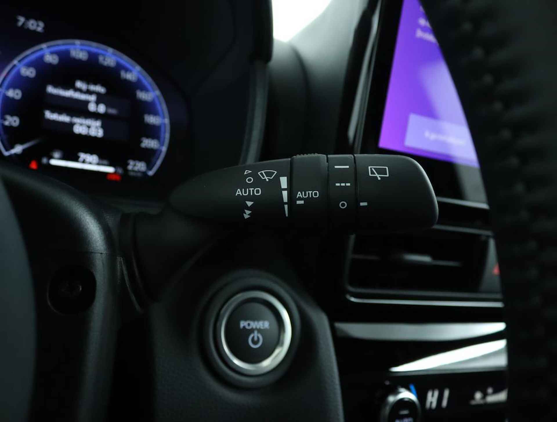 Toyota Yaris Cross Hybrid 130 Launch Edition | Adaptive Cruise Control | Apple Carplay | Android Auto | Elektrische Achterklep | - 31/49