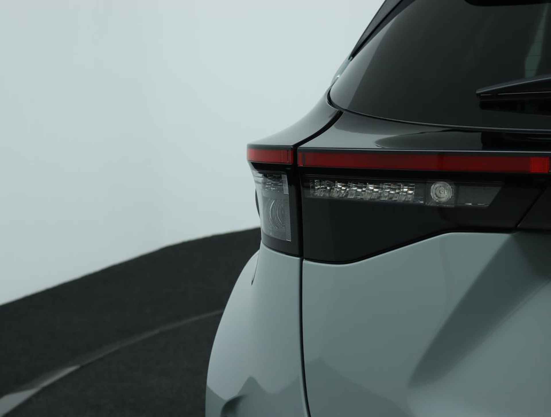 Toyota Yaris Cross Hybrid 130 Launch Edition | Adaptive Cruise Control | Apple Carplay | Android Auto | Elektrische Achterklep | - 39/49