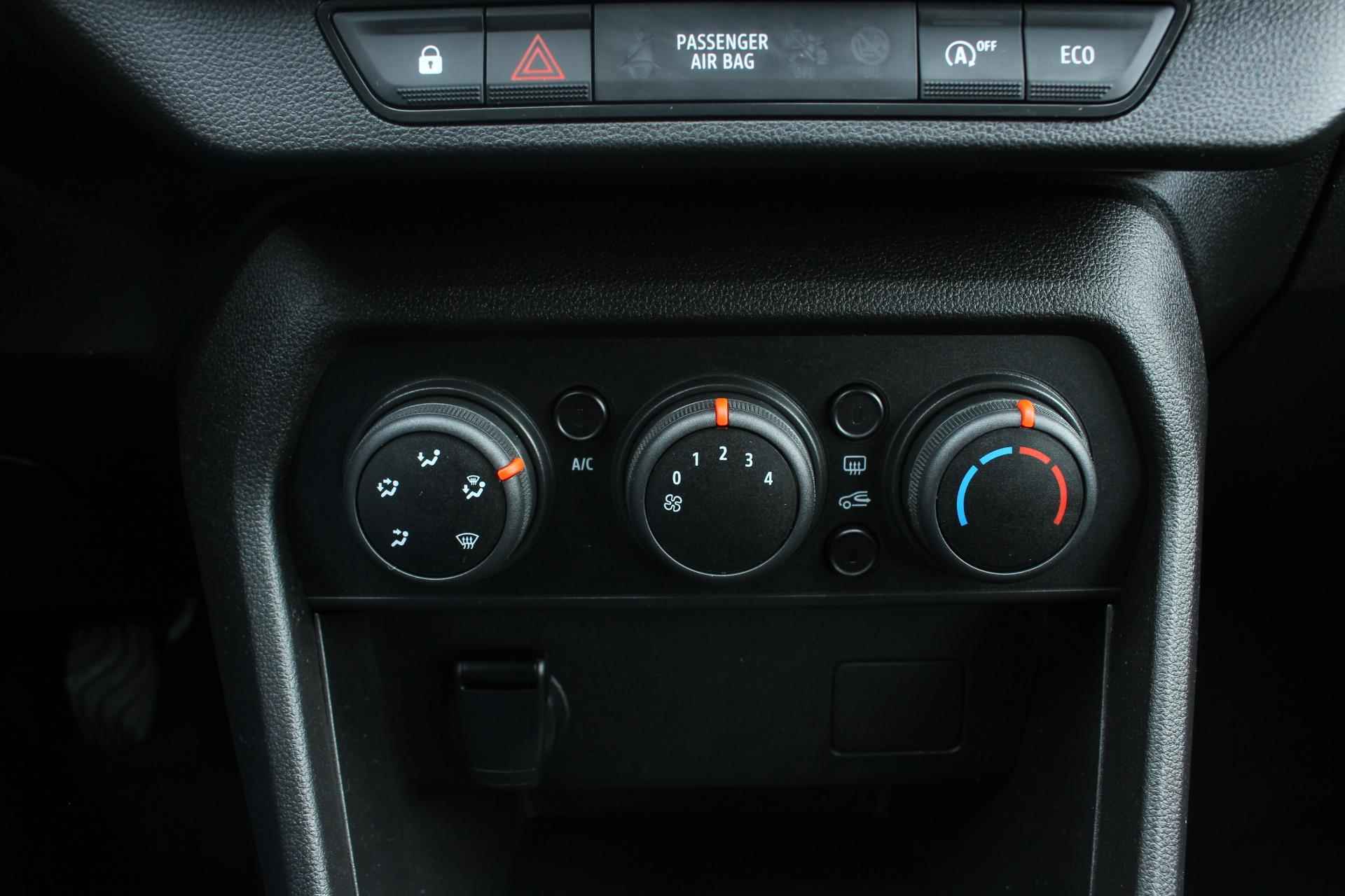 Dacia Sandero 1.0 TCe 100Pk Bi-Fuel Comfort | Parkeersensoren | Apple & Android Carplay | Airco | Automatische Verlichting & Regensensoren | Middenarmsteun | Radio DAB+ | - 18/21