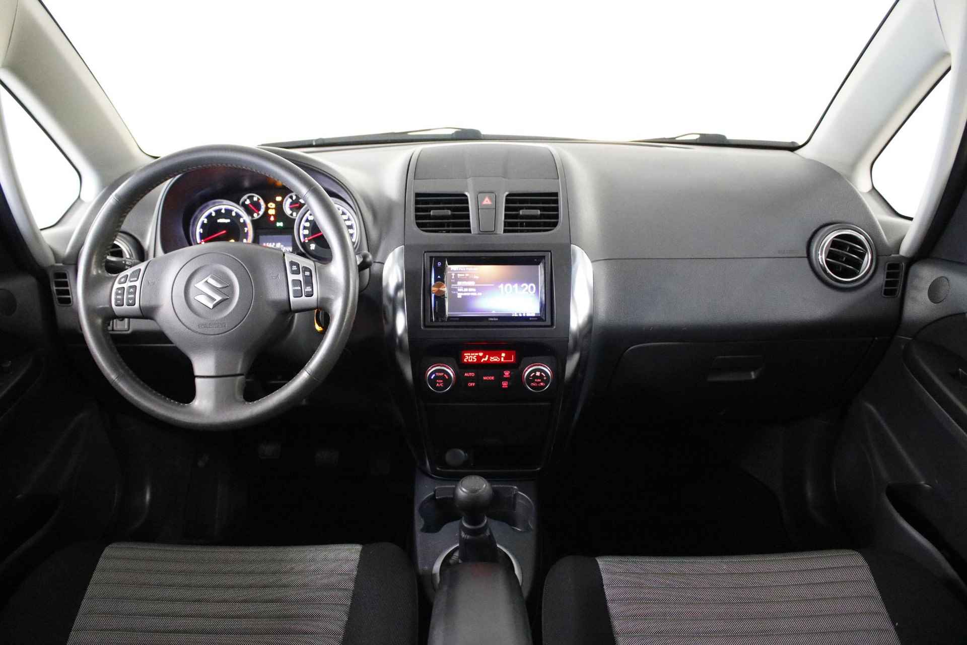 Suzuki SX4 1.6 Comfort. Climate | Cruise | Lichtmetaal | Elektrische ramen | Trekhaak. - 5/30