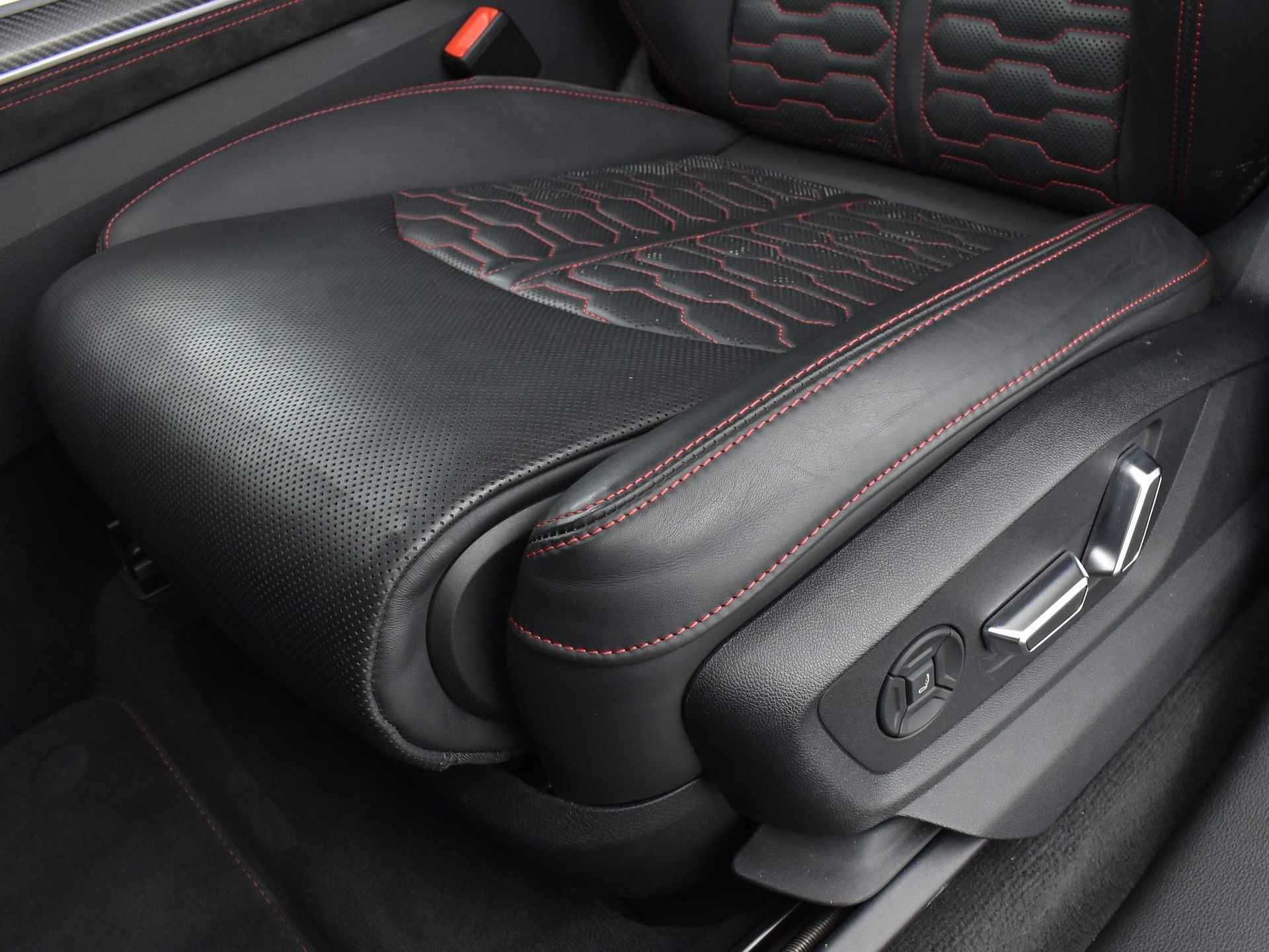 Audi RS Q8 4.0 TFSI 600 pk Quattro | URBAN AUTOMOTIVE | Dynamic Plus Pakket | 305 km/h | Keramische Remmen | Carbon Pakket Binnen + Buiten | Assistentiepakket City | B&O Sound | Standkachel | 360 Camera | Leder · TOPDEAL - 16/47