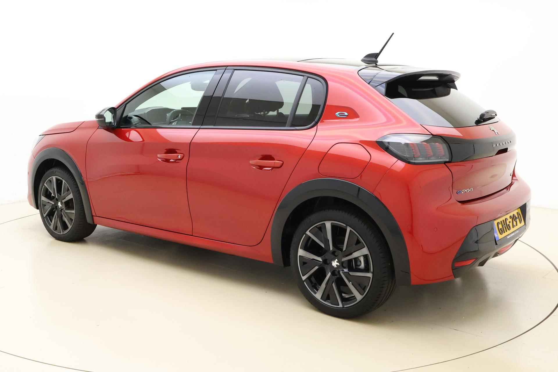 Peugeot e-208 EV GT Pack 50 kWh | Massage | Panorama | Stoelverwarming | Alcantara | Navigatiesysteem | Climate & Cruise control | Camera - 4/41