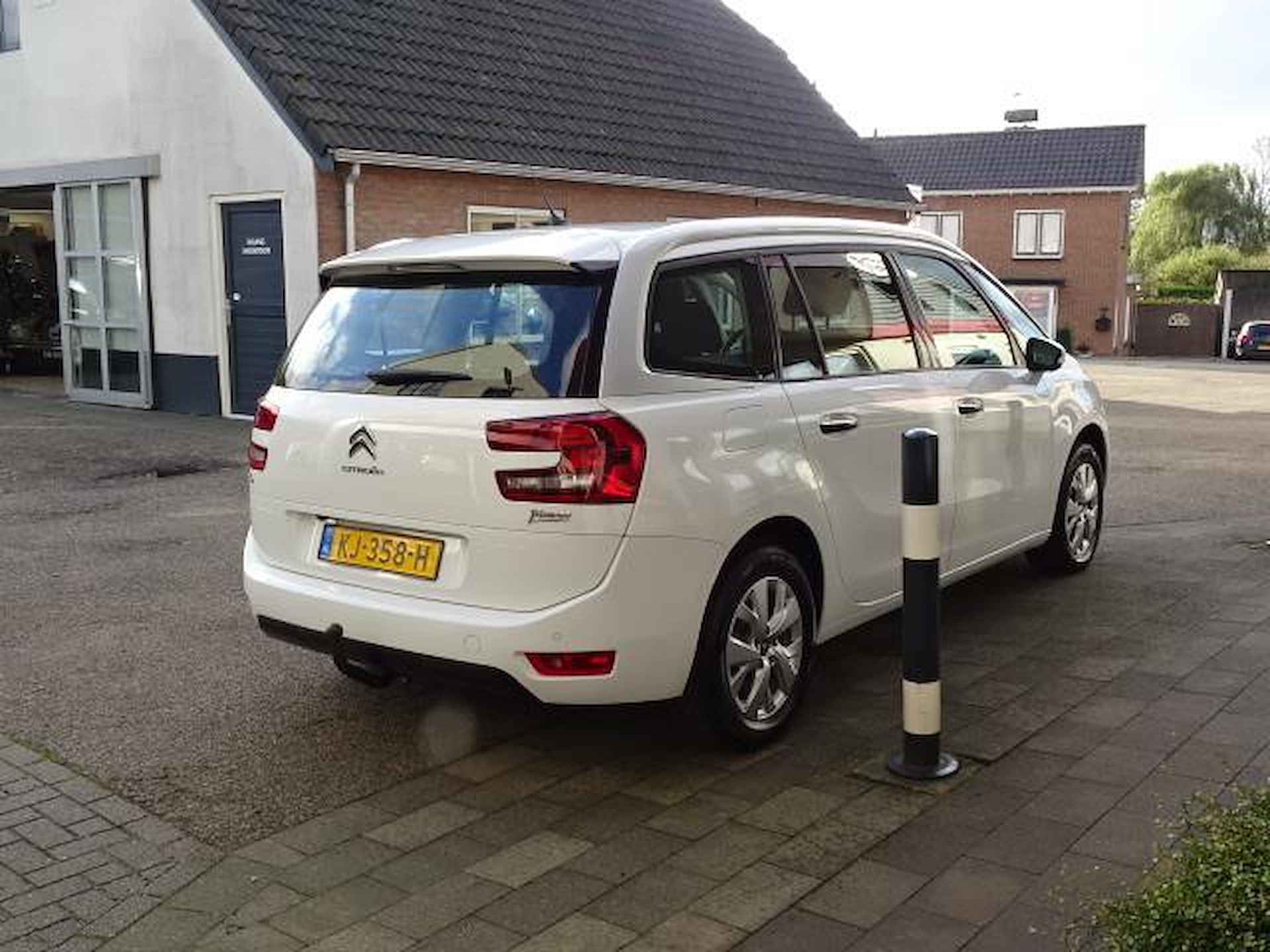 Citroen Grand C4 Picasso 1.2 PureTech Business - 6/25