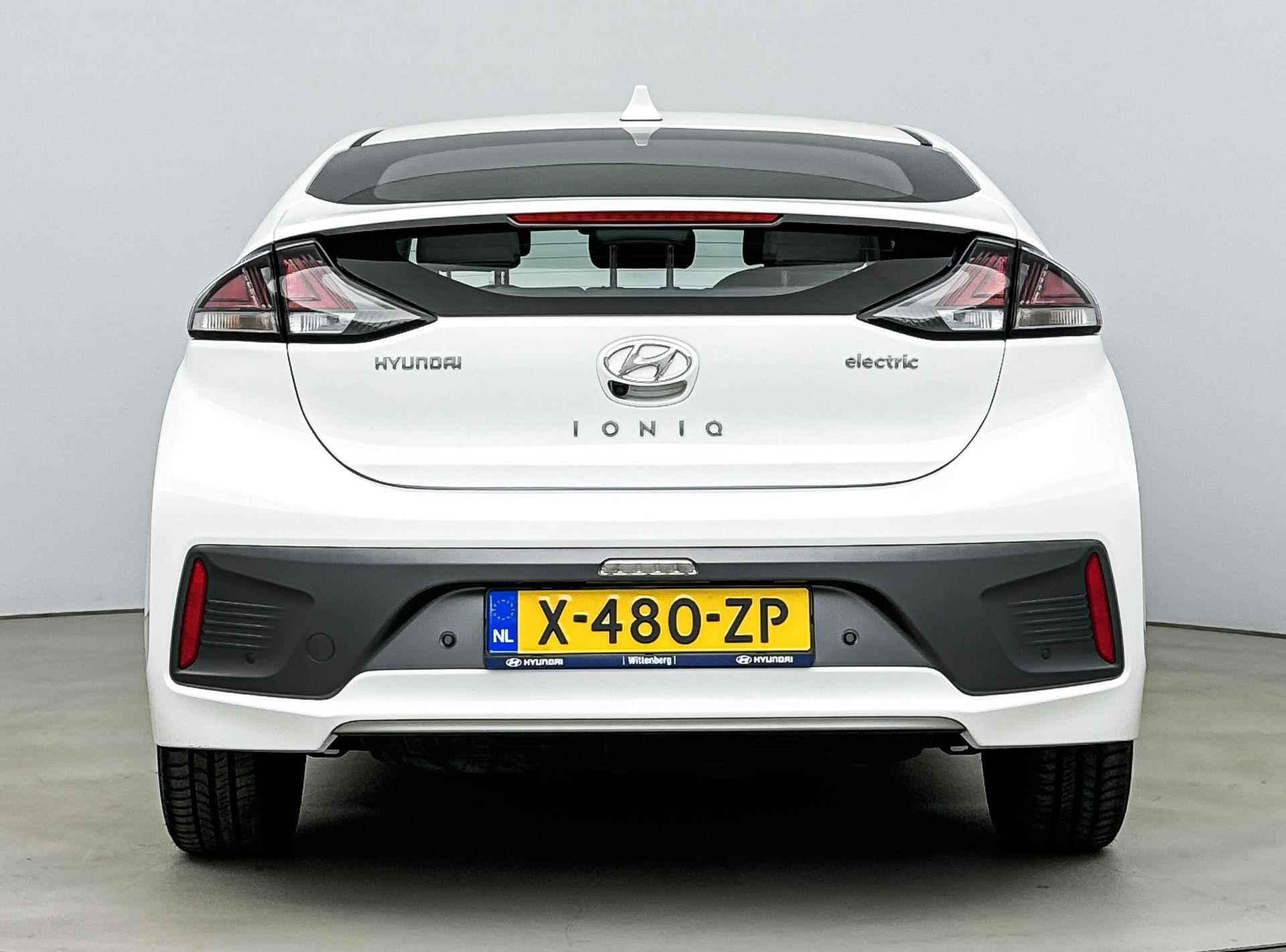 Hyundai IONIQ Comfort EV 38 kWh | €2000,- EV-subsidie! | Navigatie via smartphone | Camera | Keyless - 7/34