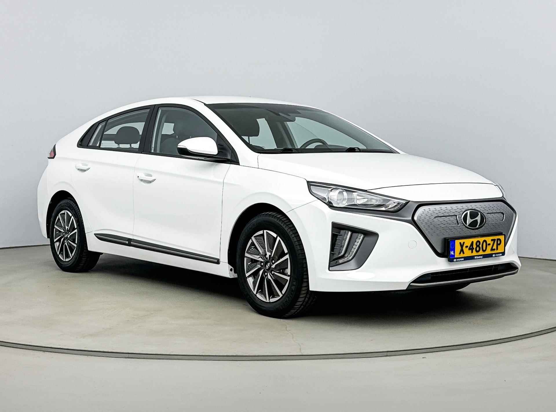 Hyundai IONIQ Comfort EV 38 kWh | €2000,- EV-subsidie! | Navigatie via smartphone | Camera | Keyless - 8/34
