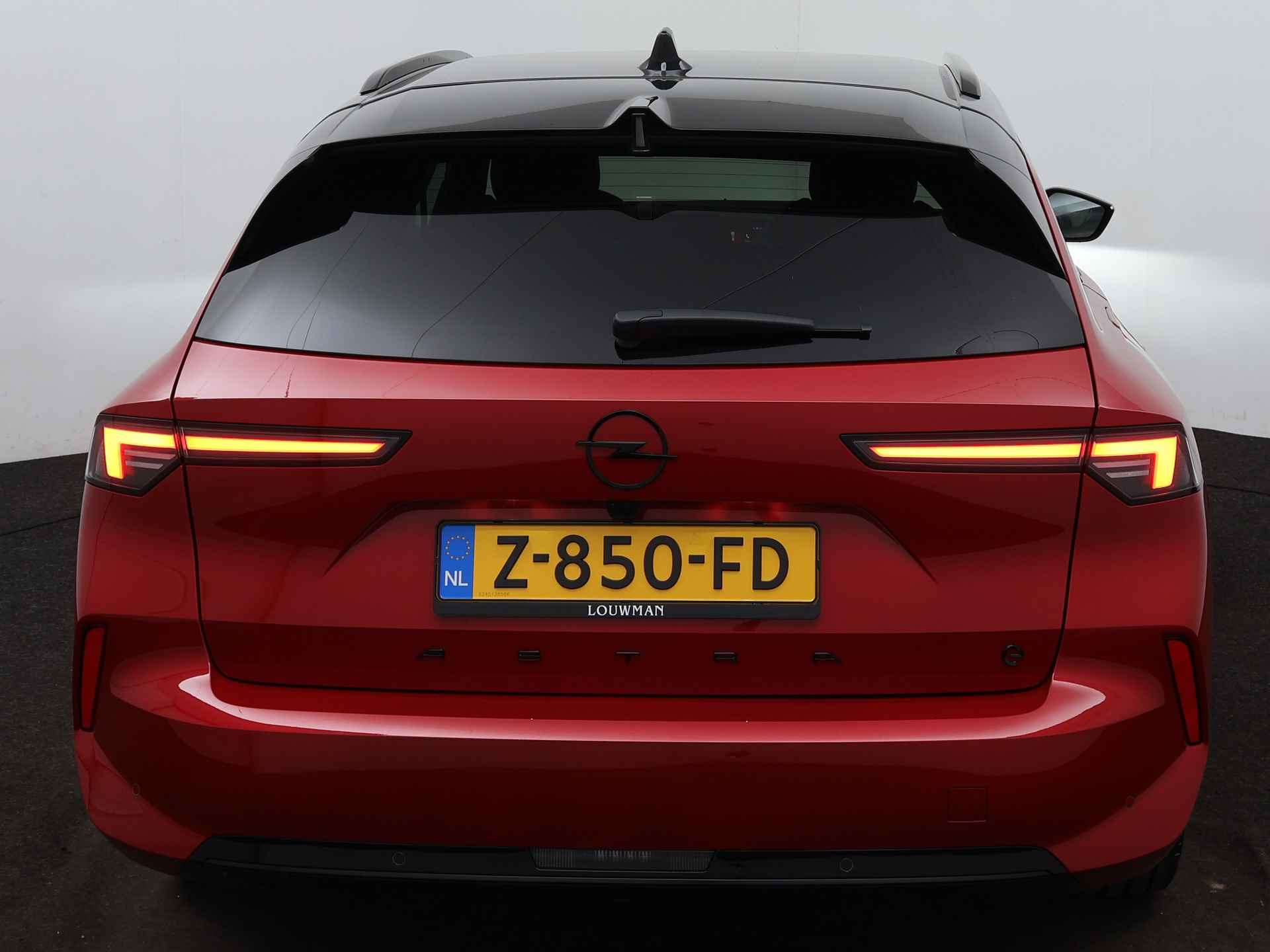 Opel Astra Electric 54 kWh GS | Navigatie | Camera | Stuur + Stoelverwarming | Adaptive Cruise control | - 29/42