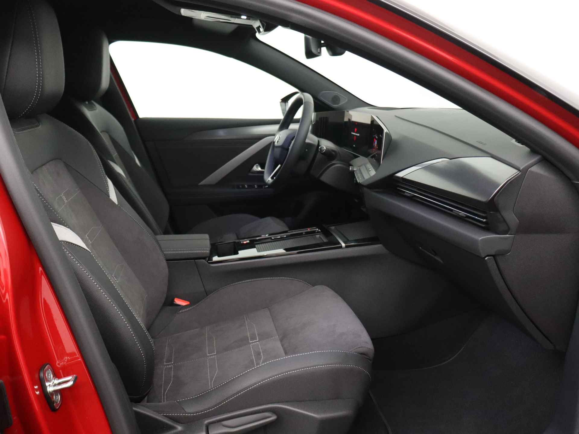Opel Astra Electric 54 kWh GS | Navigatie | Camera | Stuur + Stoelverwarming | Adaptive Cruise control | - 30/42