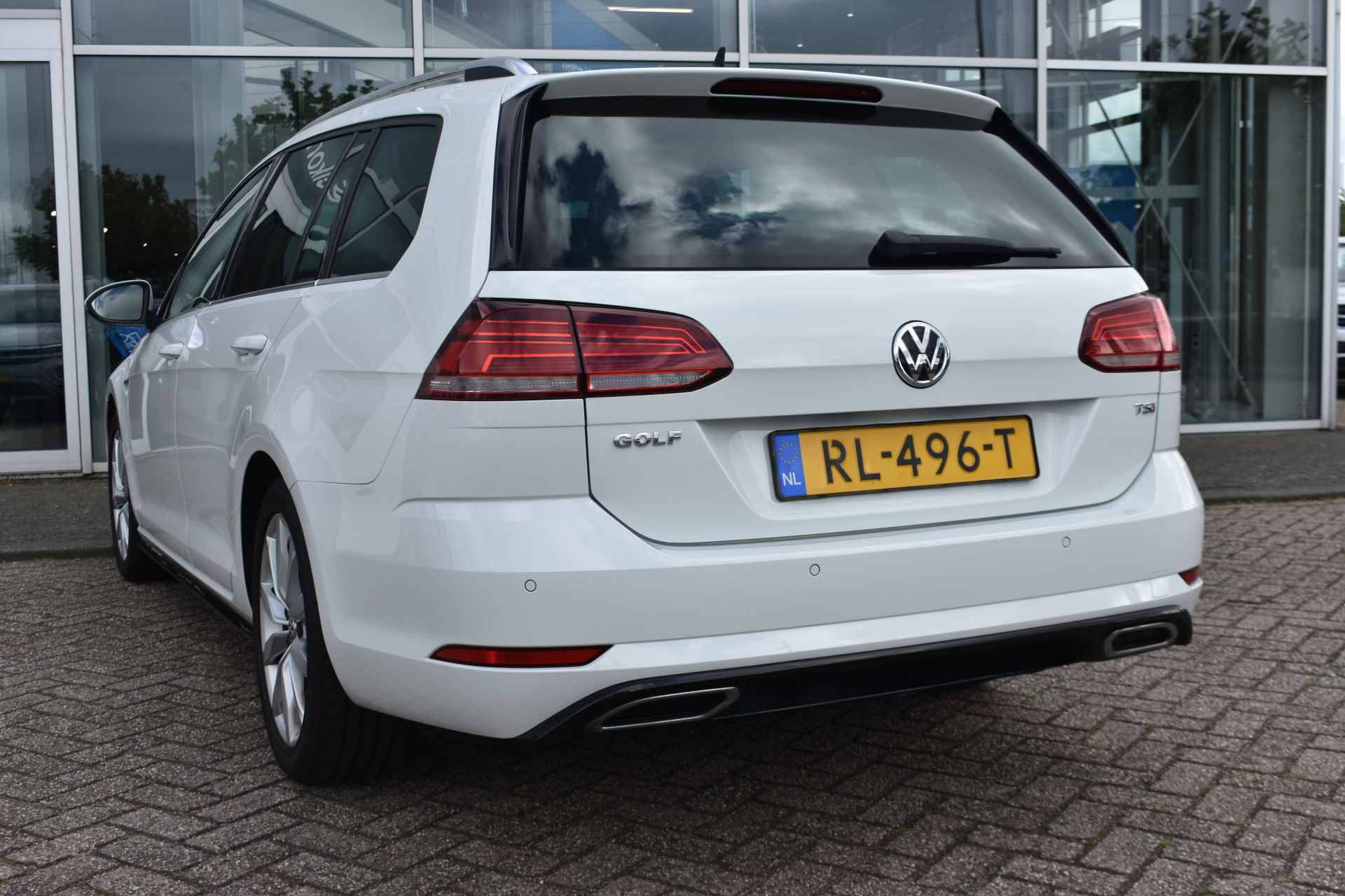 Volkswagen GOLF Variant 1.4 TSI 125PK DSG-7 Highline Business R-Line | NAVIGATIE | STOELVERW. - 4/41