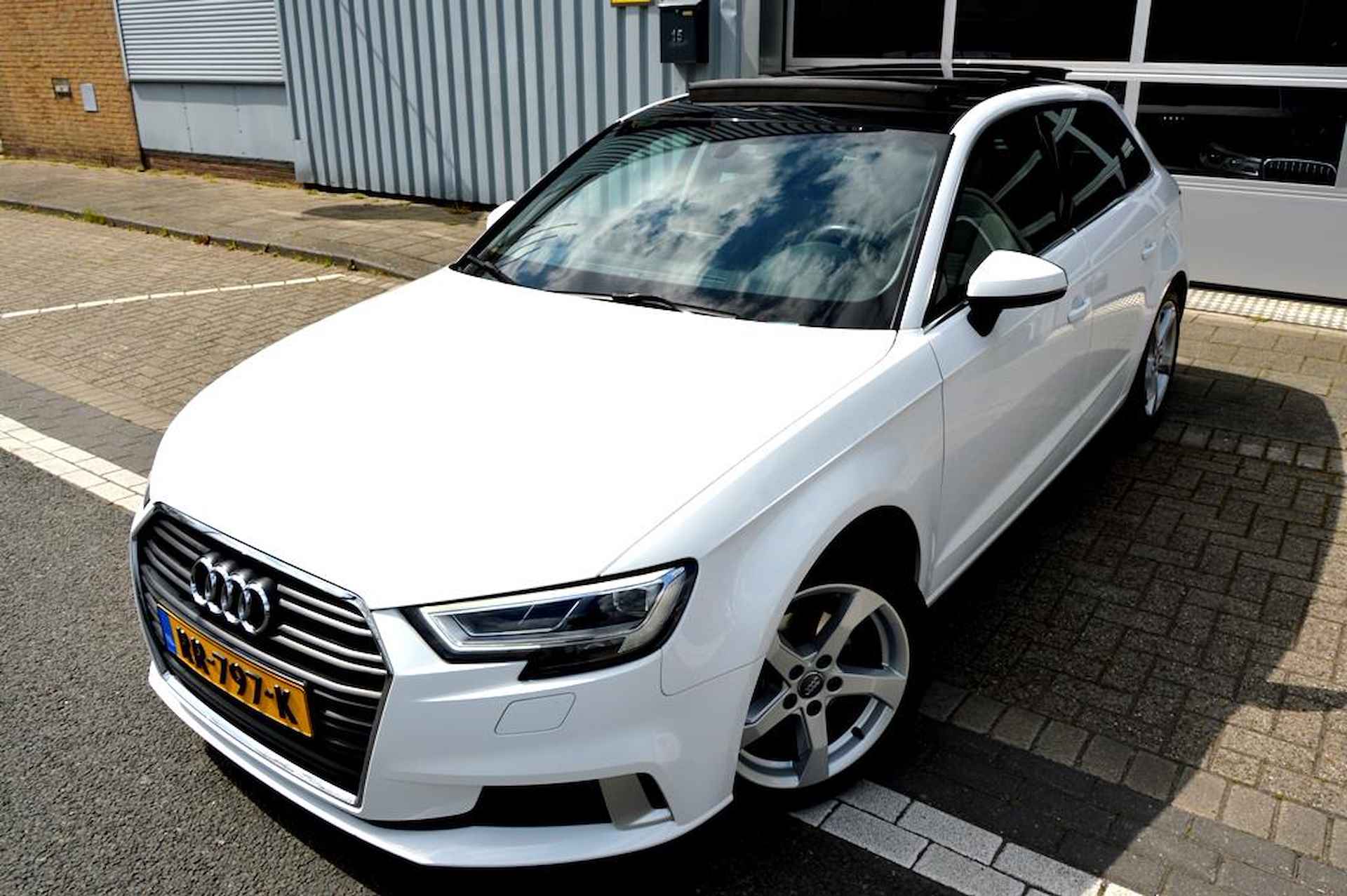 Audi A3 Sportback 1.5 TFSI CoD Sport AUT PDC/LMV17/NAVI/PANO - 7/41