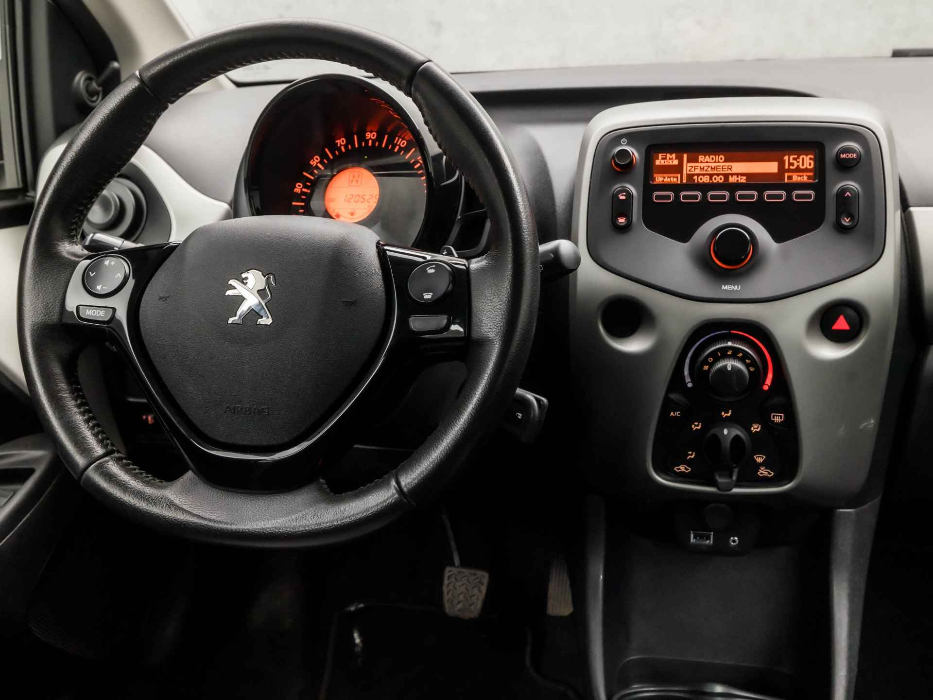 Peugeot 108 1.0 e-VTi Luxury Automaat (AIRCO, BLUETOOTH, 5-DEURS, XENON, STUURWIELBEDIENING, ELEK PAKKET, NIEUWE APK, NIEUWSTAAT) - 7/30