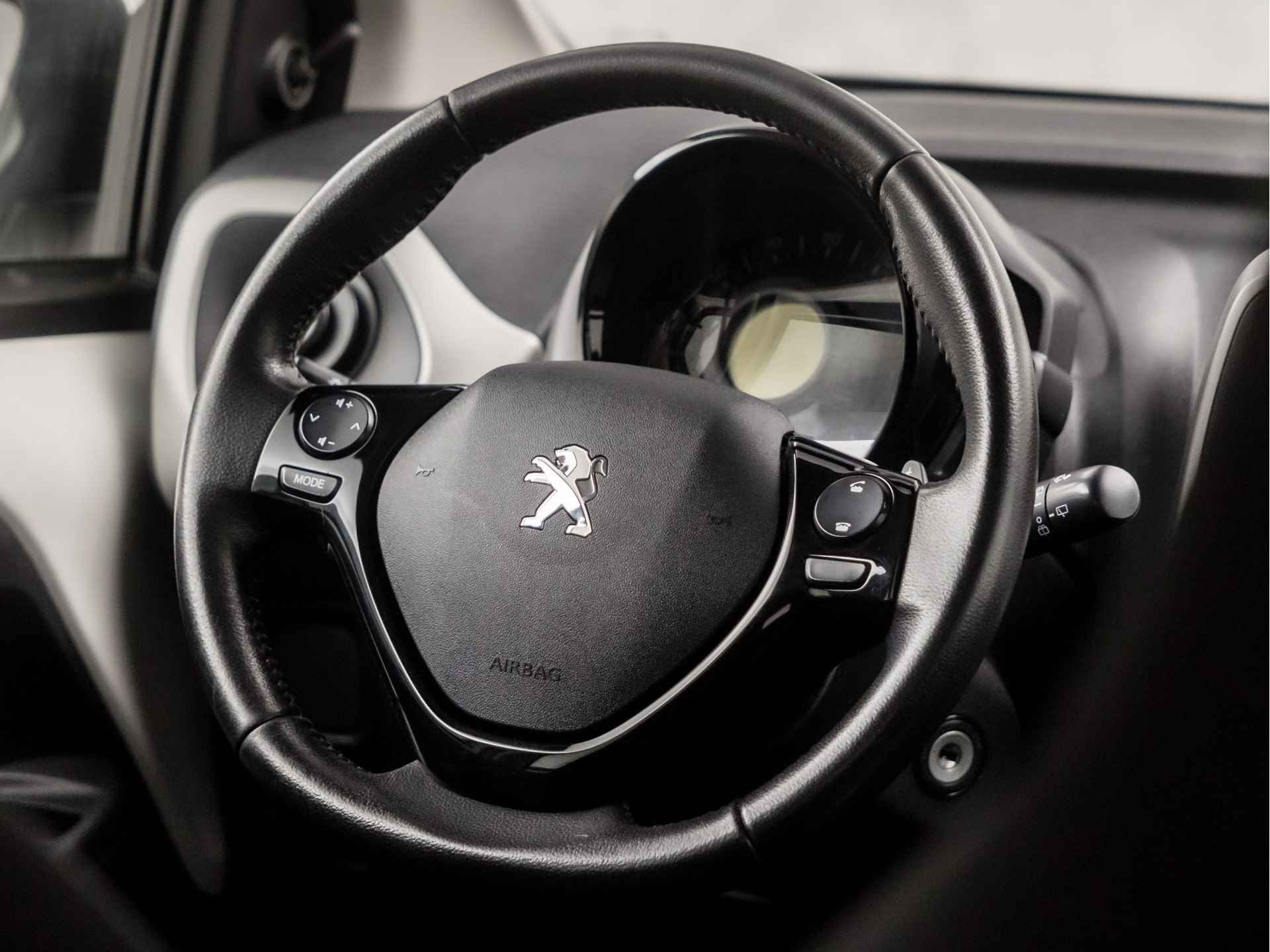 Peugeot 108 1.0 e-VTi Luxury Automaat (AIRCO, BLUETOOTH, 5-DEURS, XENON, STUURWIELBEDIENING, ELEK PAKKET, NIEUWE APK, NIEUWSTAAT) - 17/30