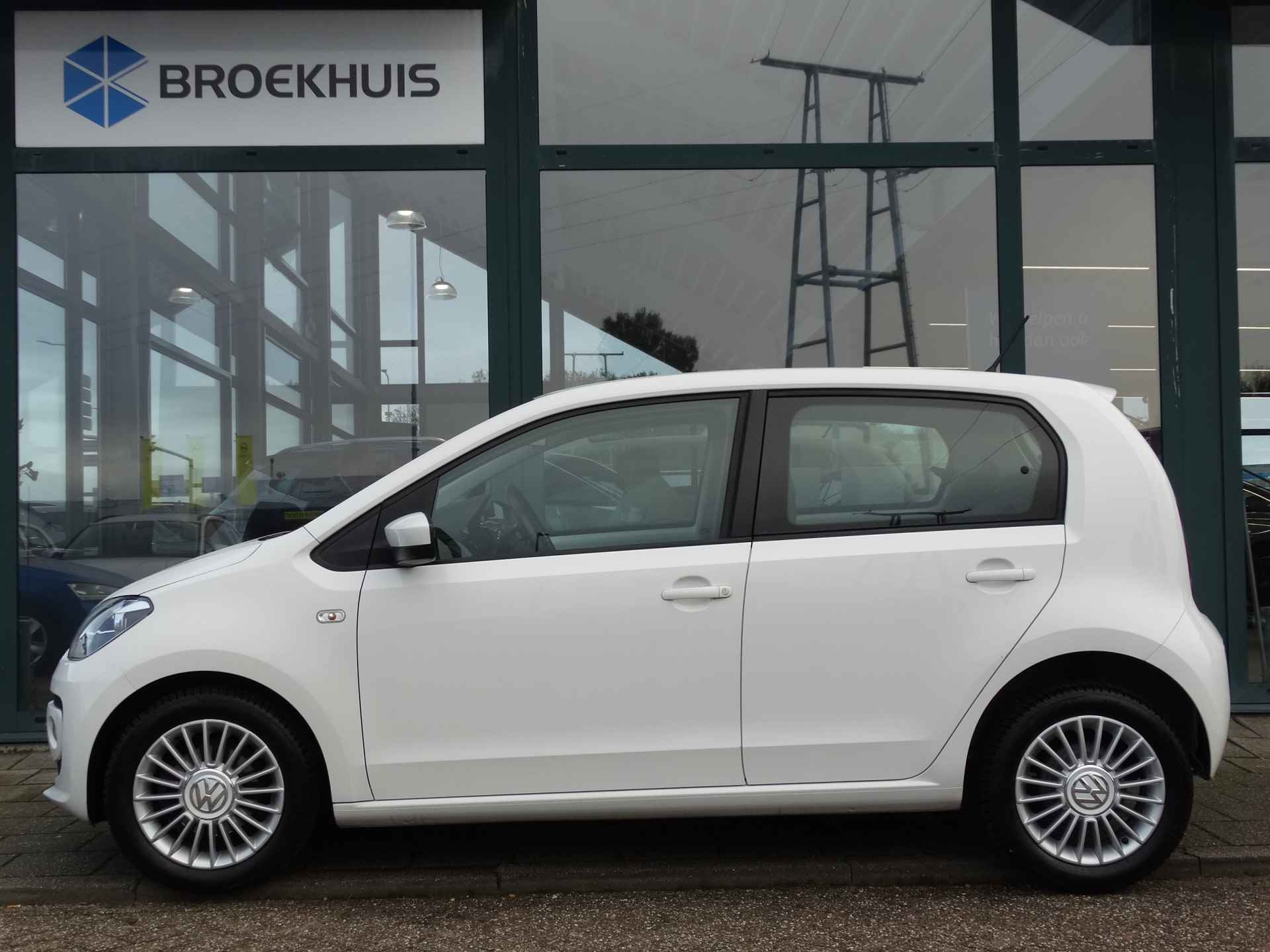 Volkswagen up! 1.0 high up! BlueMotion - 2/18