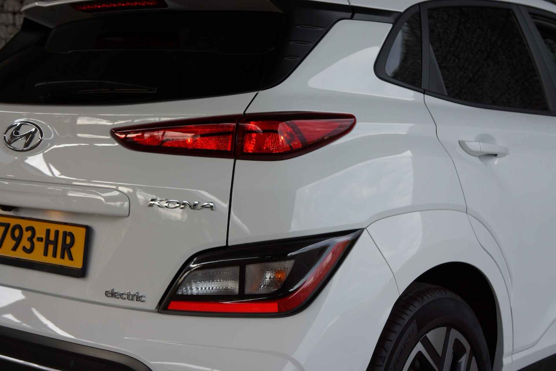 Hyundai Kona Elektrisch 39KWH | Navigatie groot | Stoelverwarming | 3 Fase - 16/25