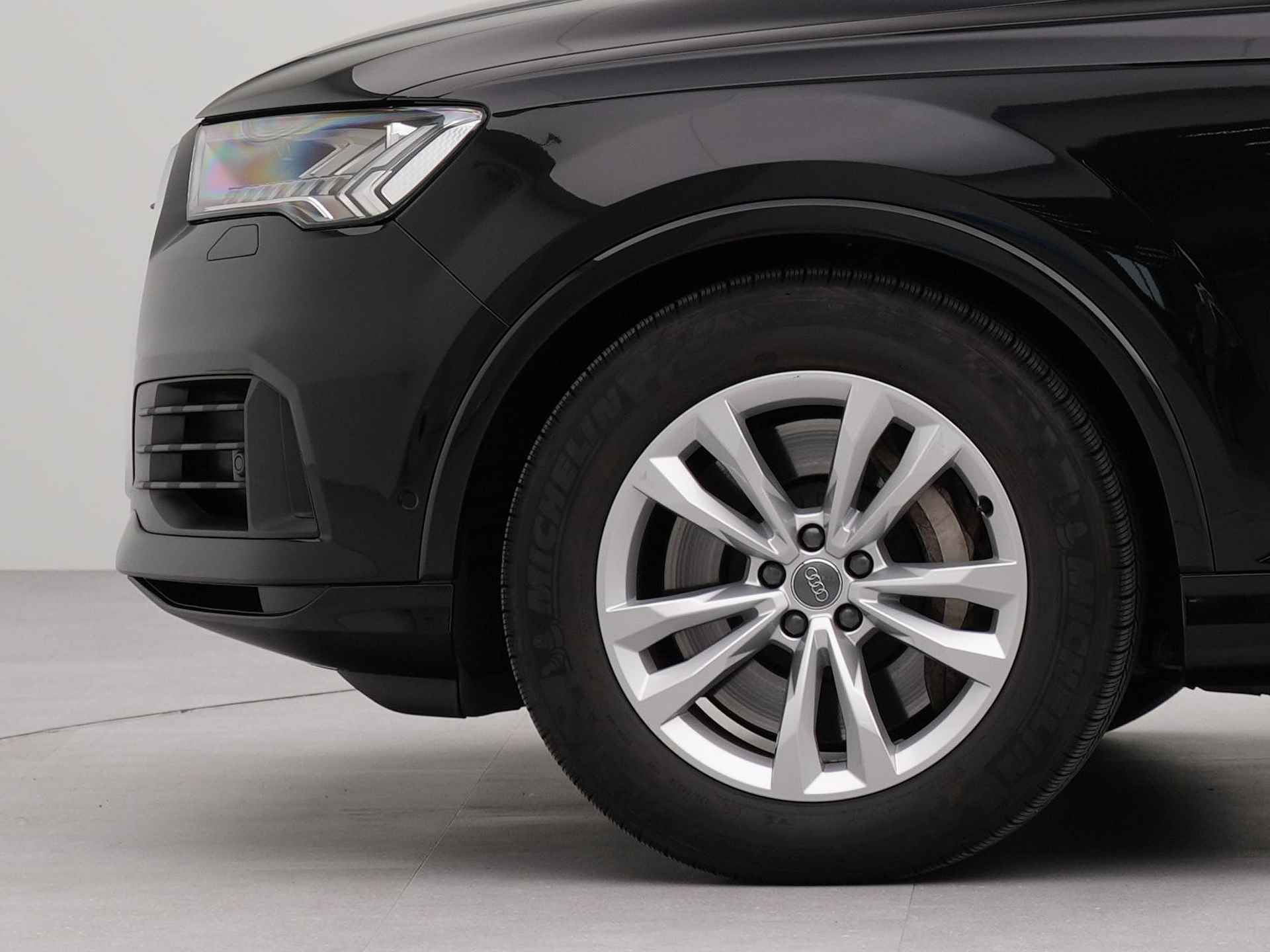 Audi Q7 55 TFSI e quattro Pro Line Plus | autom 8 traps | Audi entertainment systeem achter| Lederen bekleding | Navigatie by App | Panoramadak | LM velgen 19" - 36/83