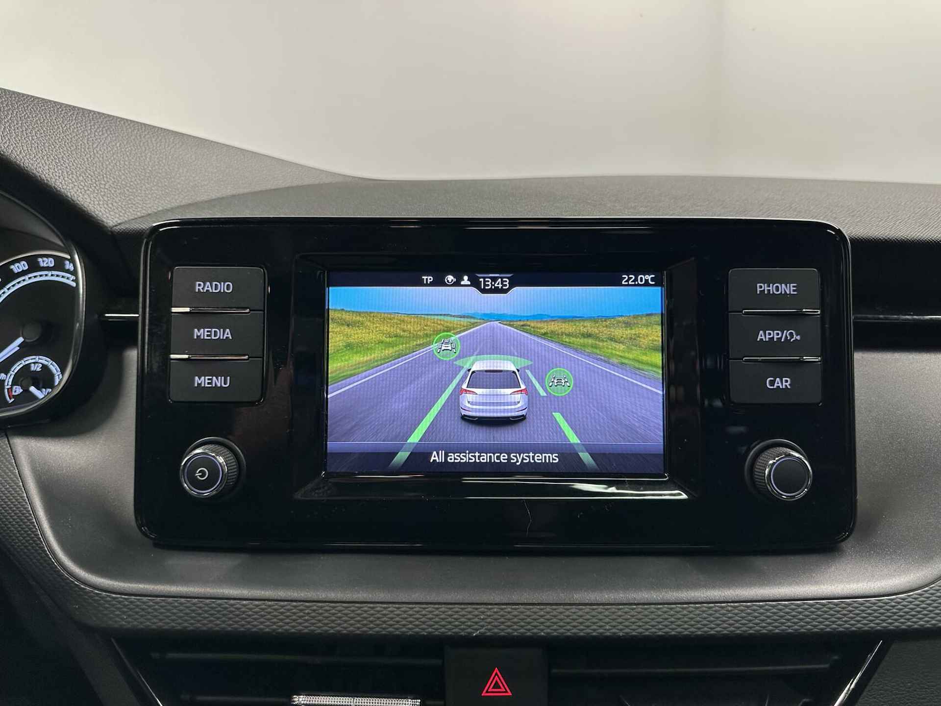 Skoda Scala 1.0 TSI Business Edition CARPLAY PANORAMA DAK - 27/38