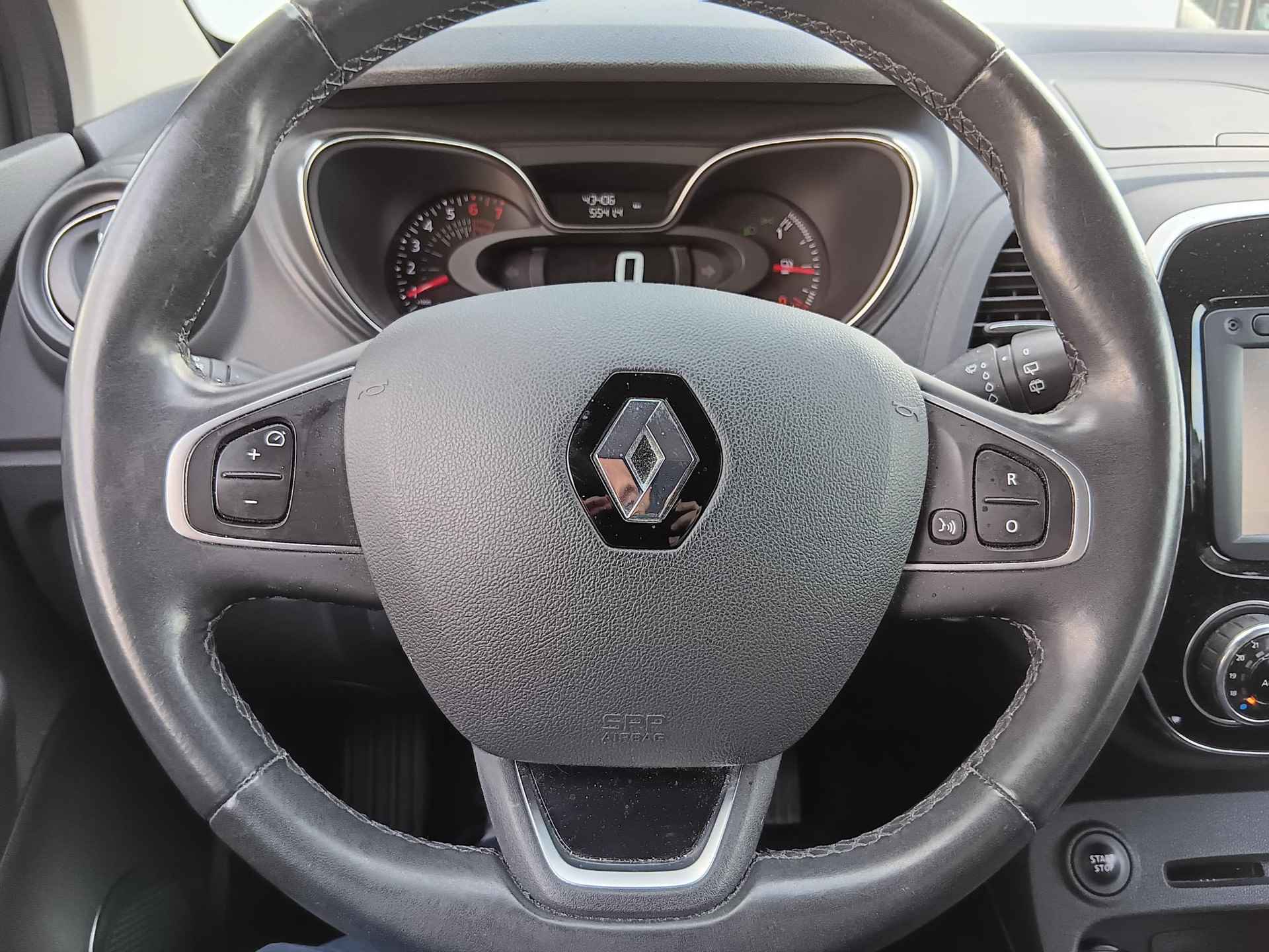 Renault Captur 0.9 TCe 90 Intens Climate Control / Navigatie / Parkeersensoren + Camera / Lichtmetalen Velgen / LED - 30/36