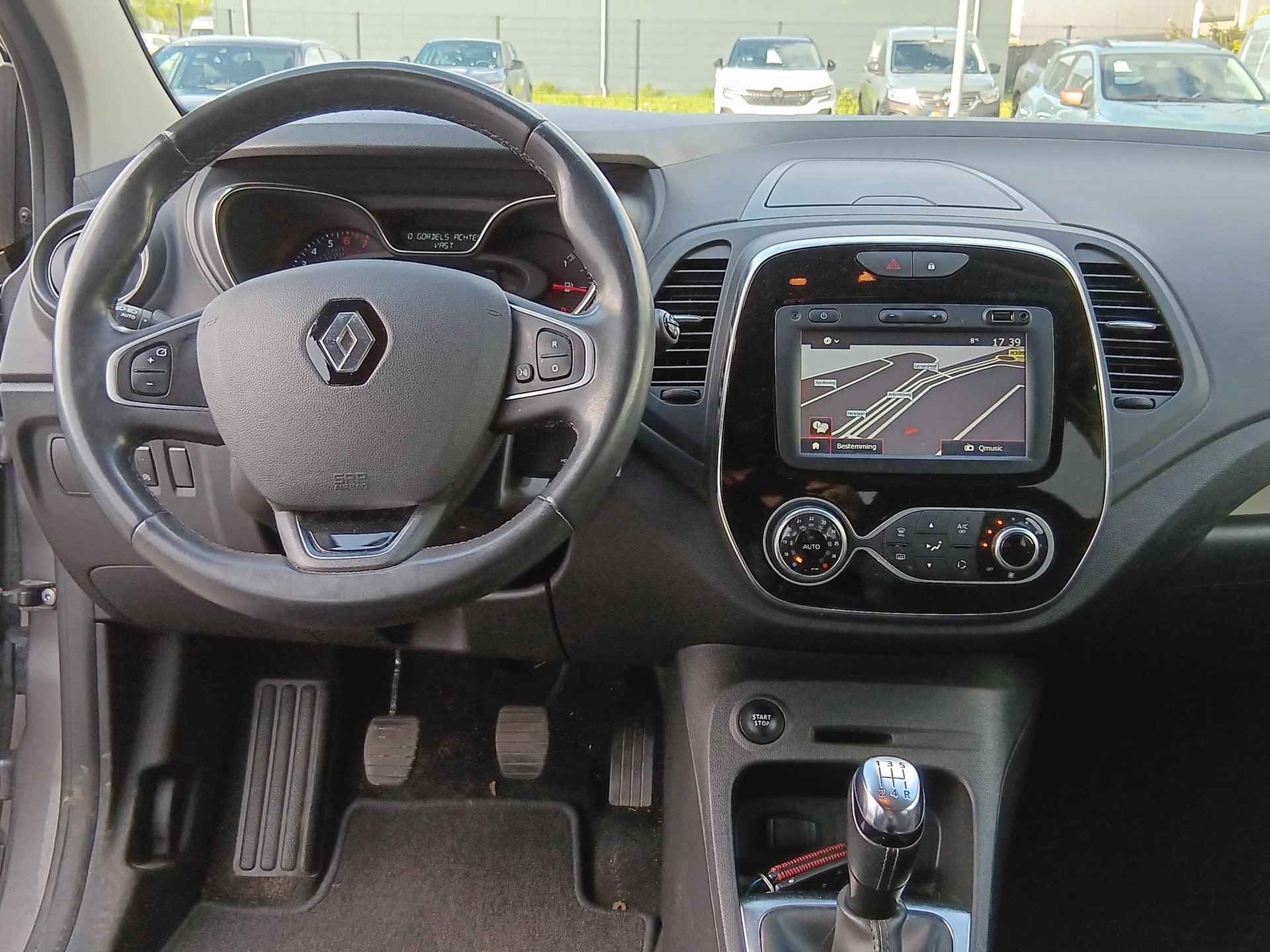 Renault Captur 0.9 TCe 90 Intens Climate Control / Navigatie / Parkeersensoren + Camera / Lichtmetalen Velgen / LED - 4/36