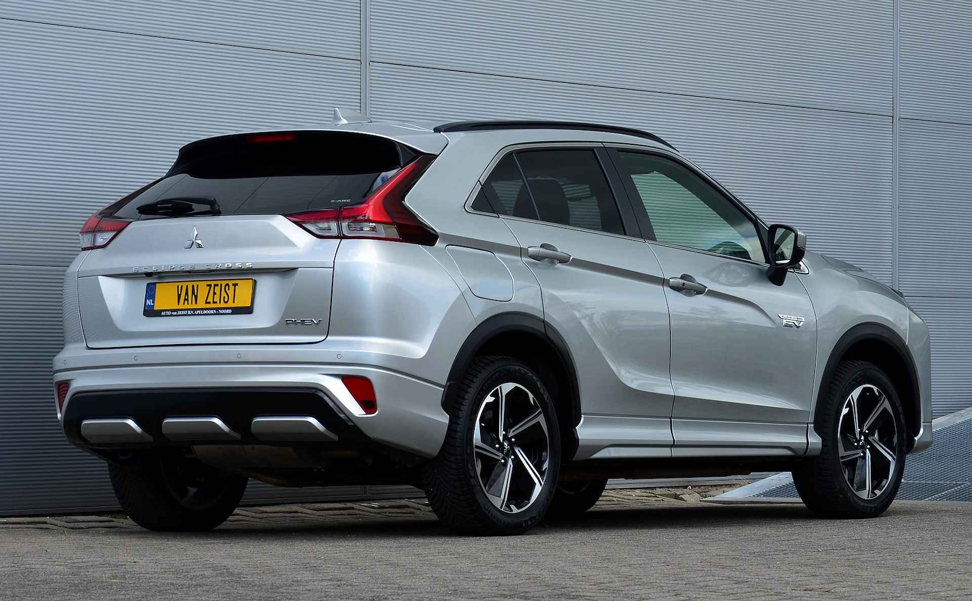 Mitsubishi Eclipse Cross PHEV 2.4 BUSINESS EXECUTIVE 4WD | PLUG IN HYBRID | ADAPTIEF CRUISE | ALL SEASON BANDEN | FABRIEKGARANTIE TOT 23-12-2030* | ALL IN RIJKLAARPRIJS - 11/46