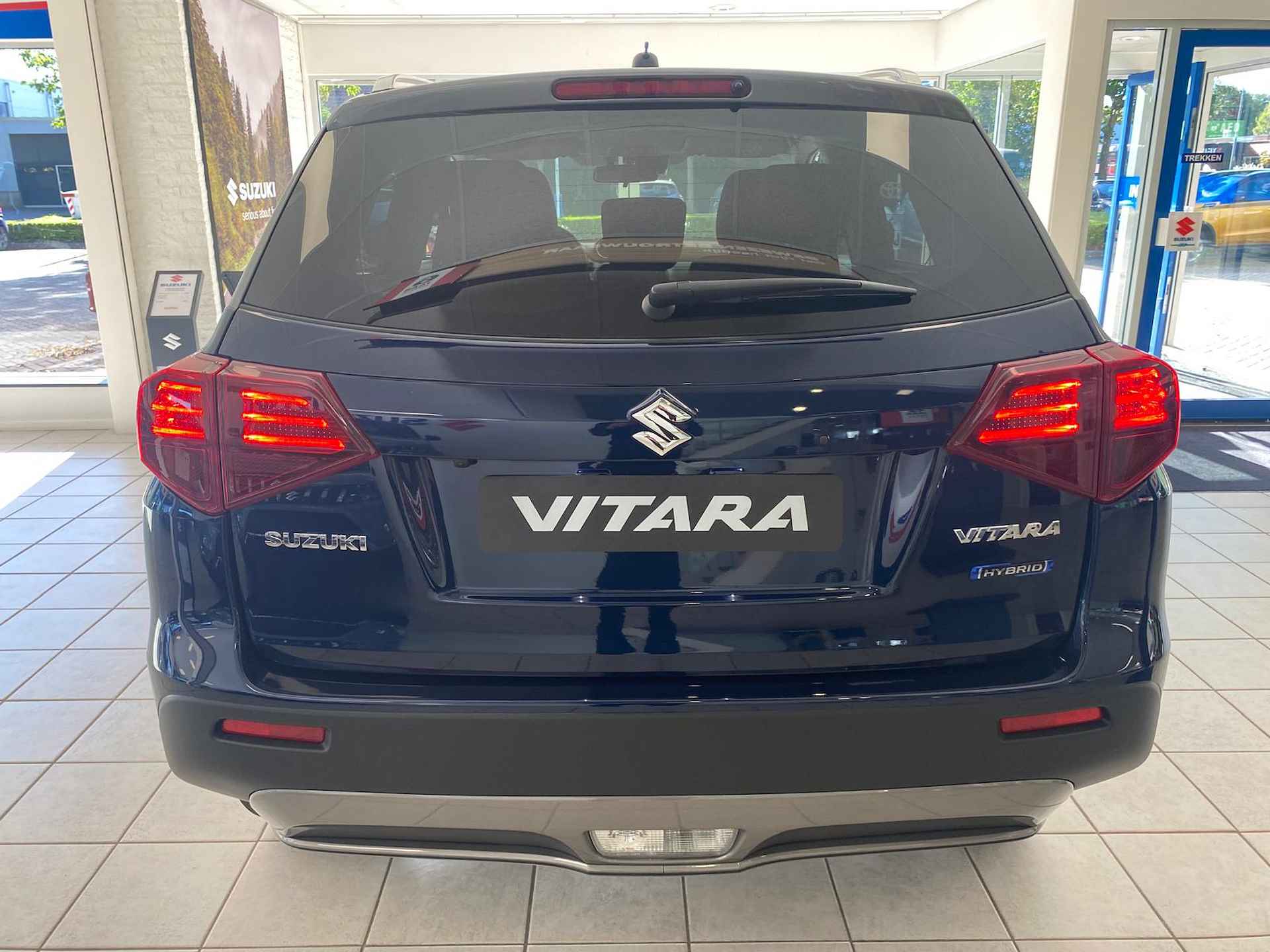 Suzuki Vitara 1.5 Hybrid Select Rhino Edition VAN € 35.019,- VOOR € 31.500 - 4/33