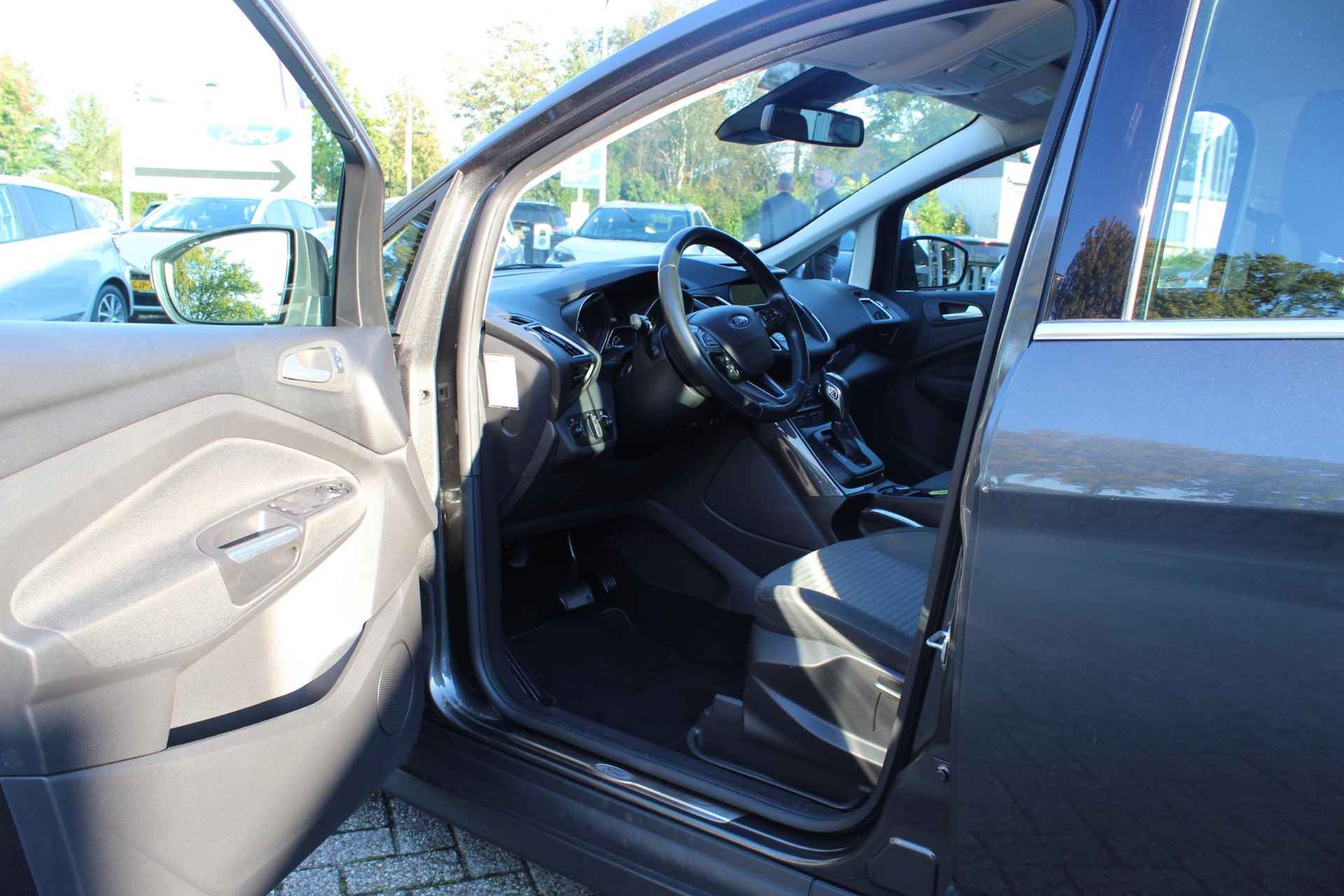 Ford C-Max 1.5 TITANIUM AD-CRUISE KEYLESS BLIND SPOT APPLE/ANDROID NAVI CLIMA CAMERA ELEKTRISCH WEGKLAPBARE TREKHAAK TREKGEWICHT 1500KG PARK-SENSOREN VOOR EN ACHTER BLUETOOTH EL-SPIEGELS NL-AUTO 17'' INCH LICHTMETAAL MET ALL-SEASEN BANDEN - 6/31