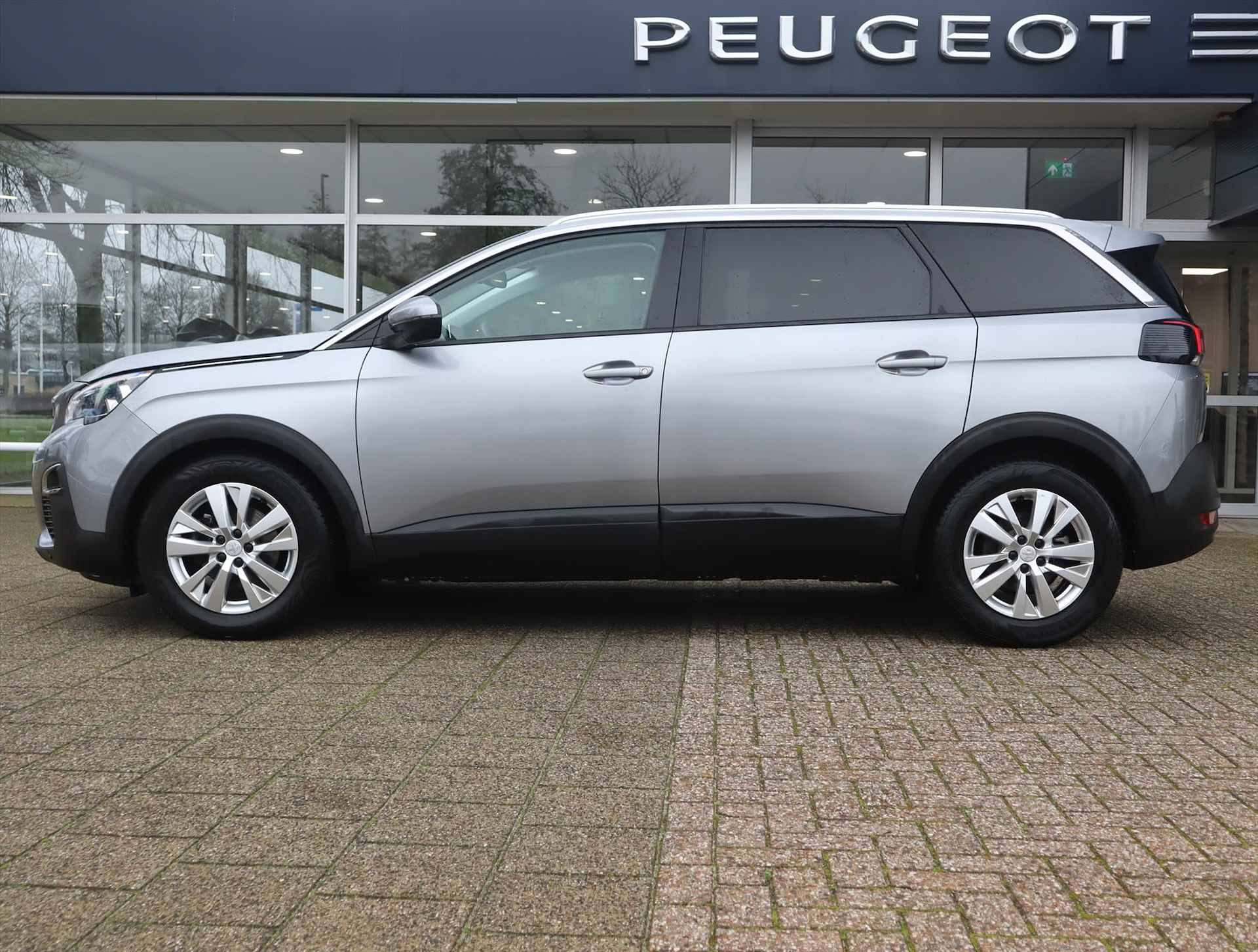 PEUGEOT 5008 SUV Active PureTech 130PK EAT8 automaat 7pers., Rijklaarprijs, Navigatie Trekhaak Cruise control Camera Parkeensensoren voor en achter - 2/63