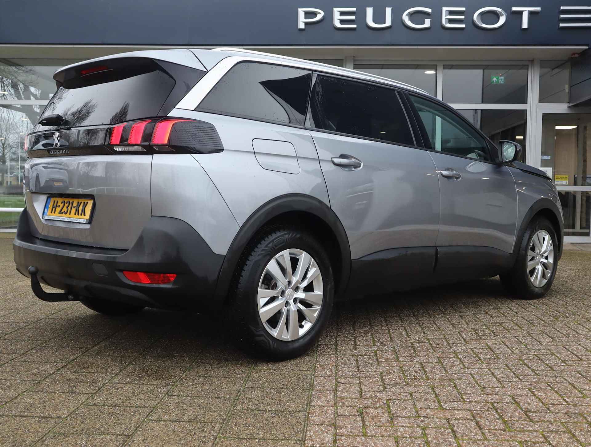 PEUGEOT 5008 SUV Active PureTech 130PK EAT8 automaat 7pers., Rijklaarprijs, Navigatie Trekhaak Cruise control Camera Parkeensensoren voor en achter - 4/63