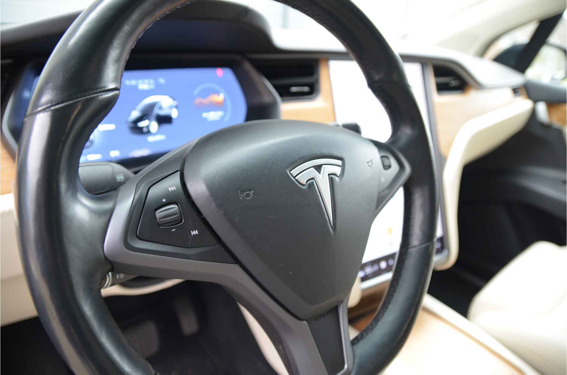 Tesla Model X 75D (4x4) 7p. AutoPilot3.0 - 17/37