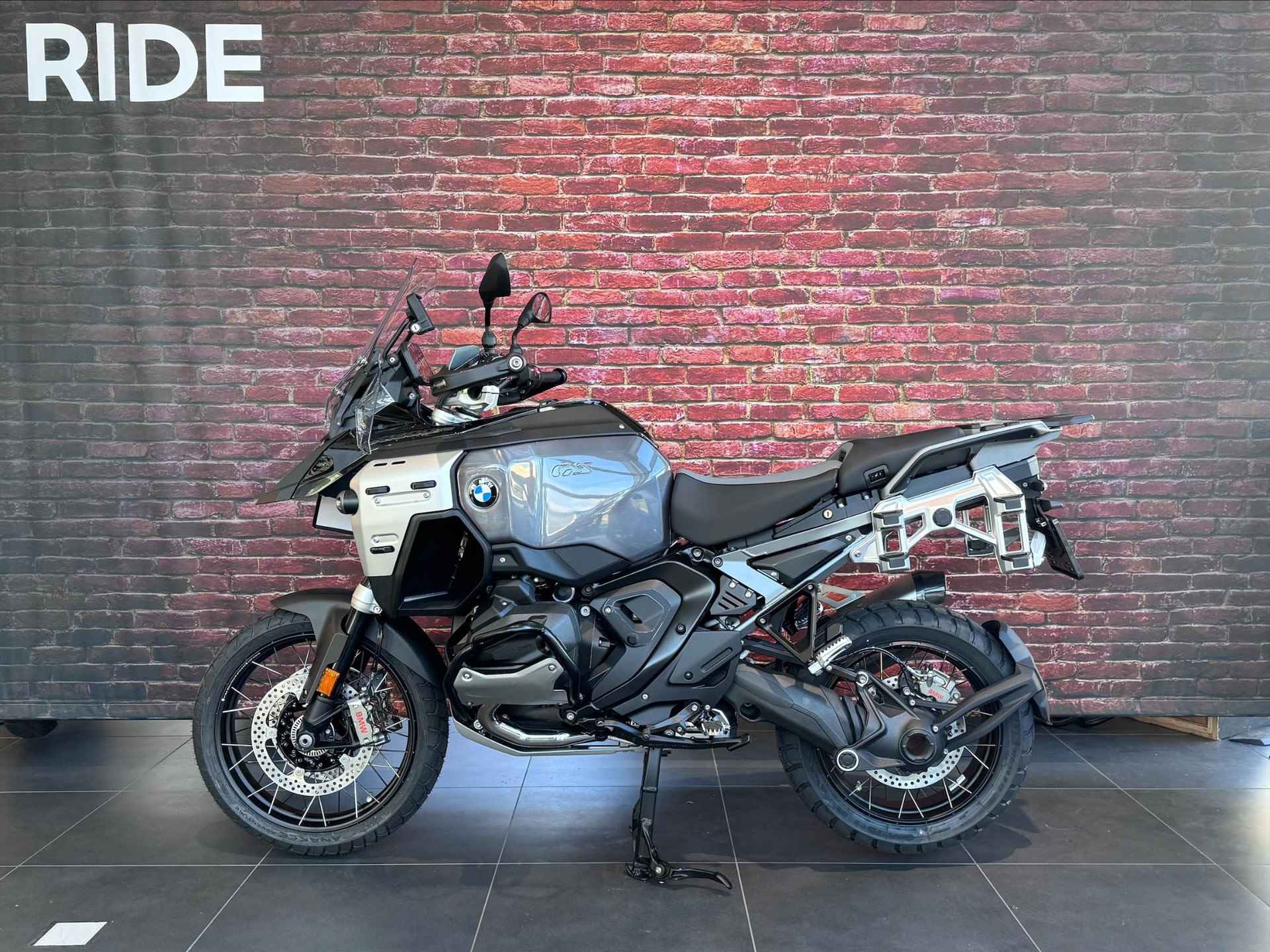 BMW R 1300 GS Adventure - 2/14