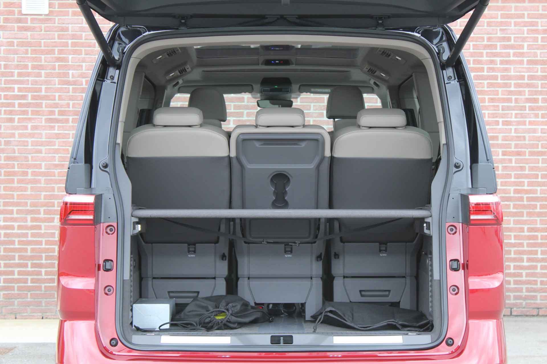 Volkswagen Multivan T7 1.4 PHEV-Hybrid 218PK DSG L2 |PANO|7-ZIT|ELEKTRISCHE-DEUREN|NAVI|DIRECT-LEVERBAAR| - 38/48