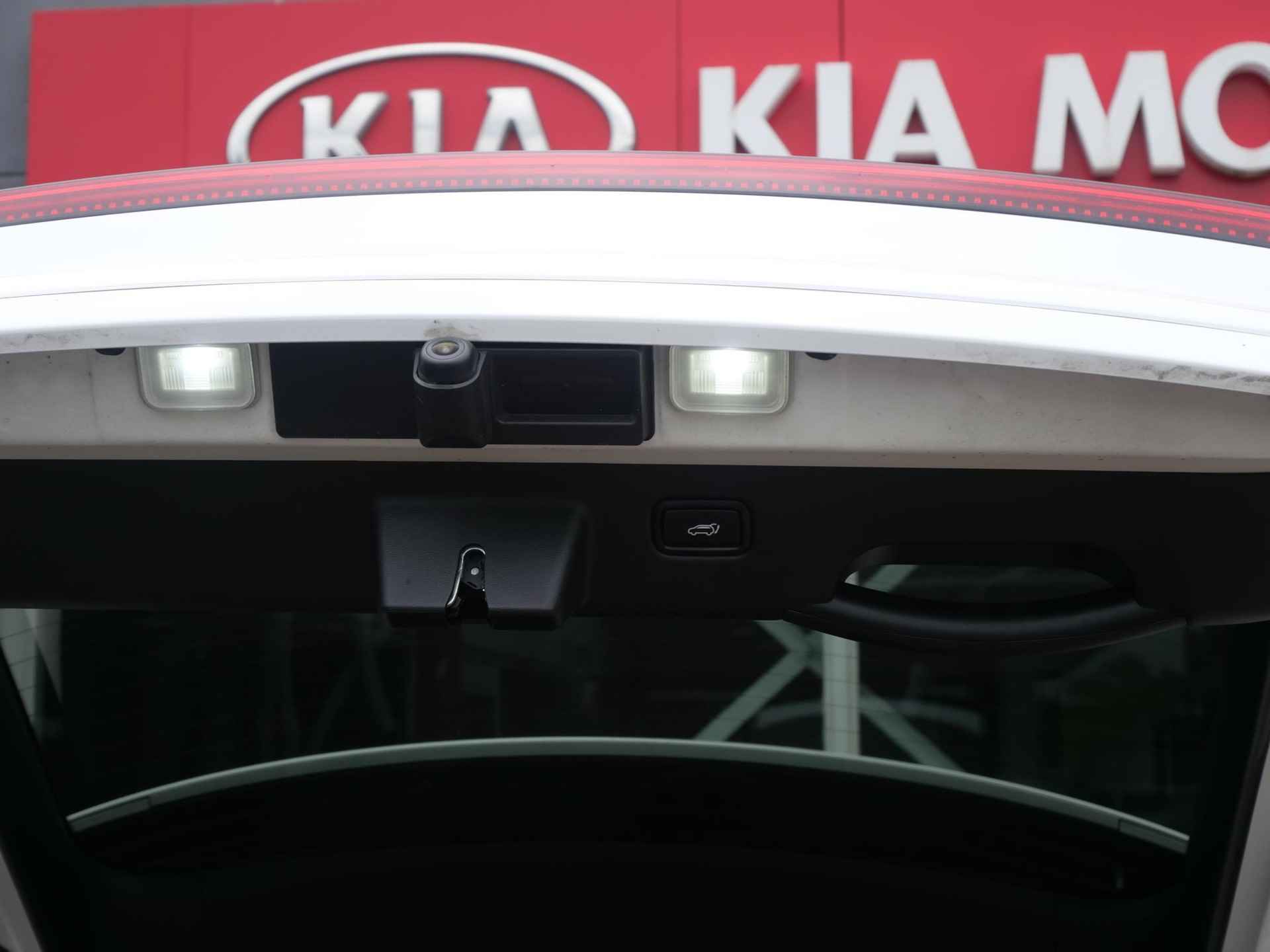 Kia EV6 Plus Advanced 77.4 kWh | Schuif-/kanteldak | Navi | Clima | Adapt. Cruise | Carplay | 20'' LM | Stoelverwarming en Verkoeling - 13/16