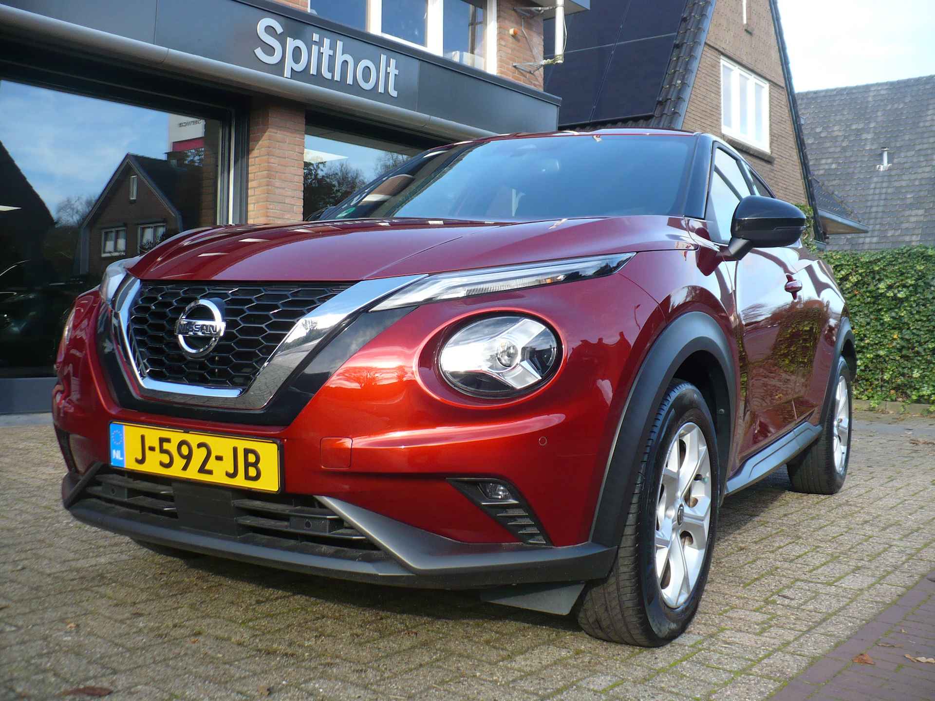 Nissan Juke 1.0 DIG-T N-Connecta 117pk Navi - 24/25