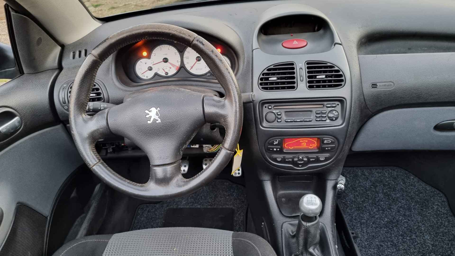 Peugeot 206 CC 2.0-16V Trekhaak - 5/26