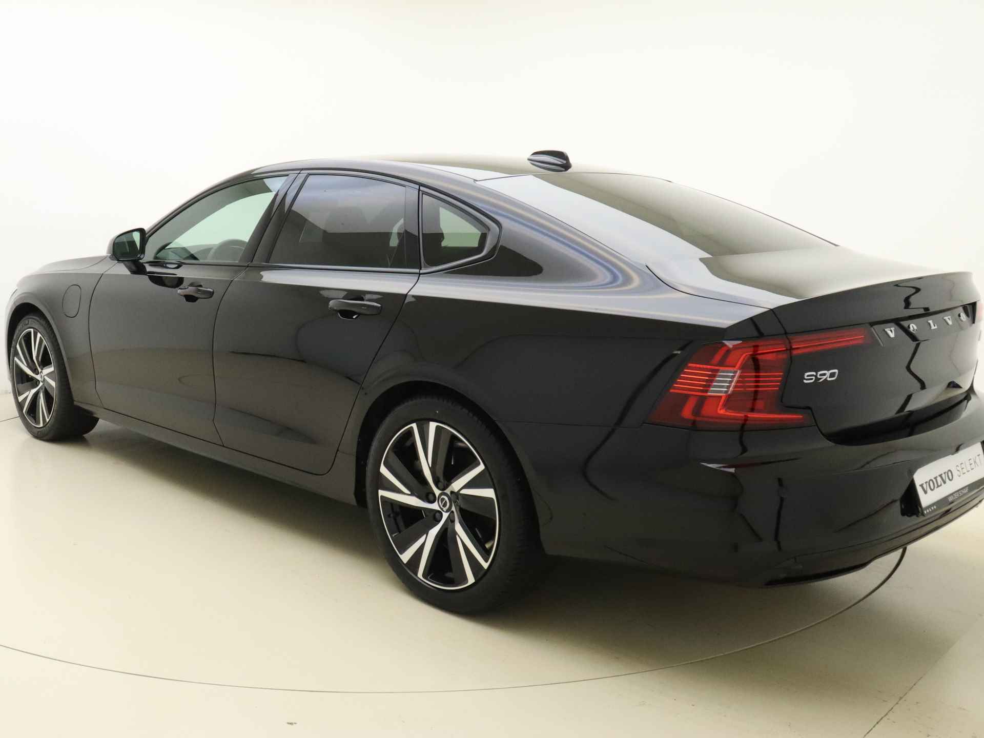 Volvo S90 T8 455pk AWD R-Design / Elek Sportstoelen / 19 inch / Google / Dubbel glas / Lederen dashboard / Stoelverwarming / Getint glas /  Adaptieve cruise / - 6/38