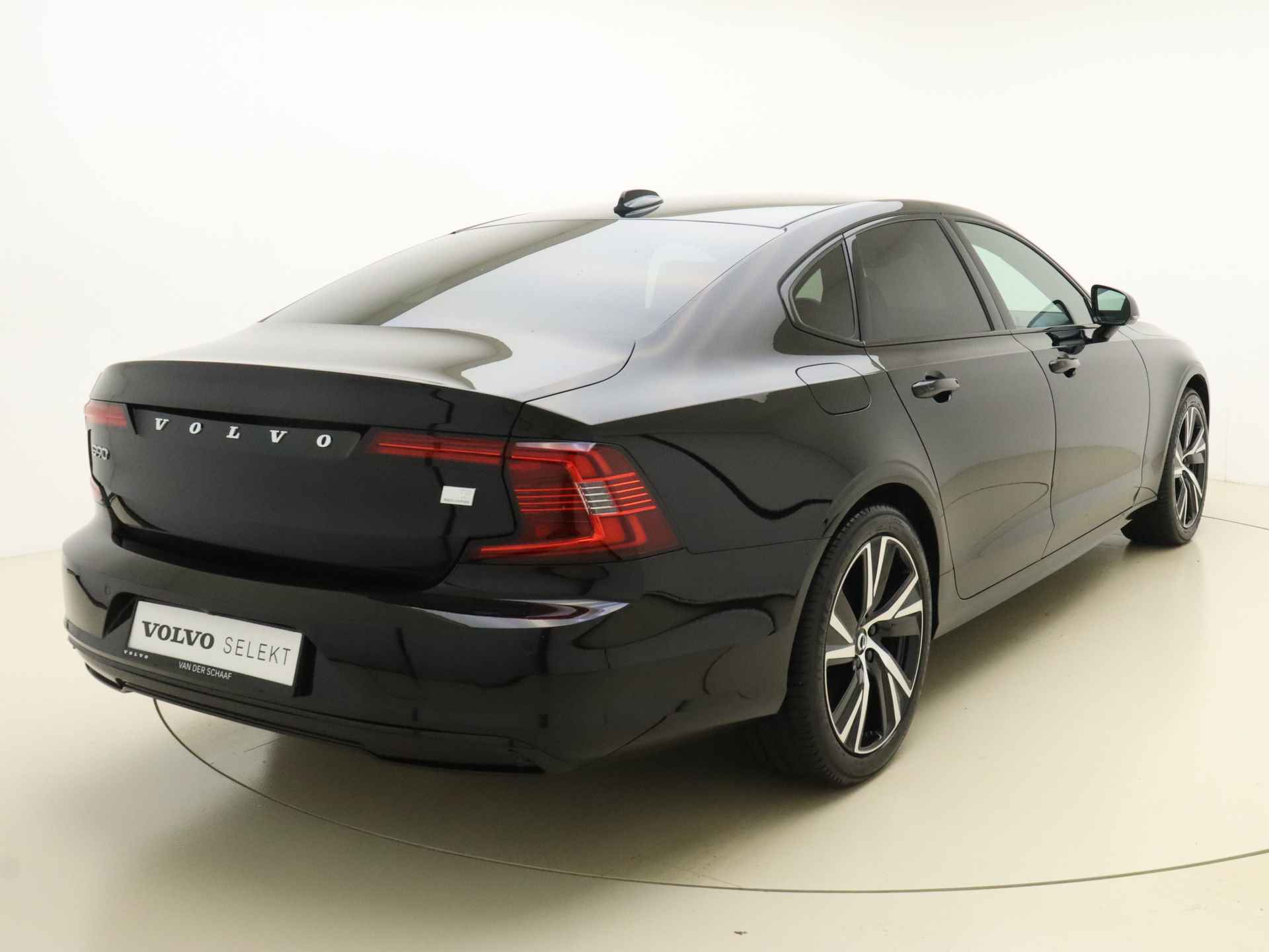 Volvo S90 T8 455pk AWD R-Design / Elek Sportstoelen / 19 inch / Google / Dubbel glas / Lederen dashboard / Stoelverwarming / Getint glas /  Adaptieve cruise / - 14/38