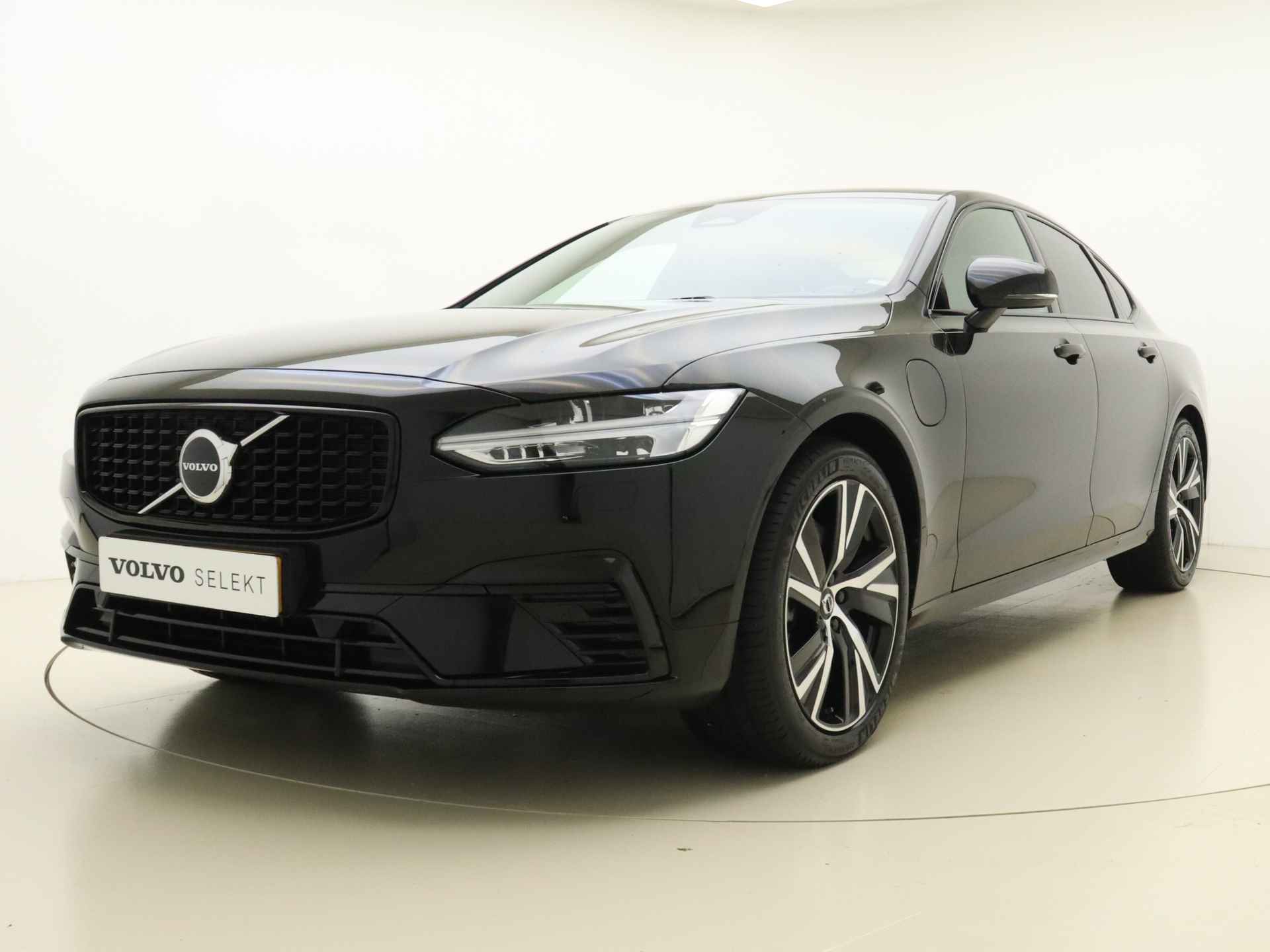 Volvo S90 T8 455pk AWD R-Design / Elek Sportstoelen / 19 inch / Google / Dubbel glas / Lederen dashboard / Stoelverwarming / Getint glas /  Adaptieve cruise / - 26/38