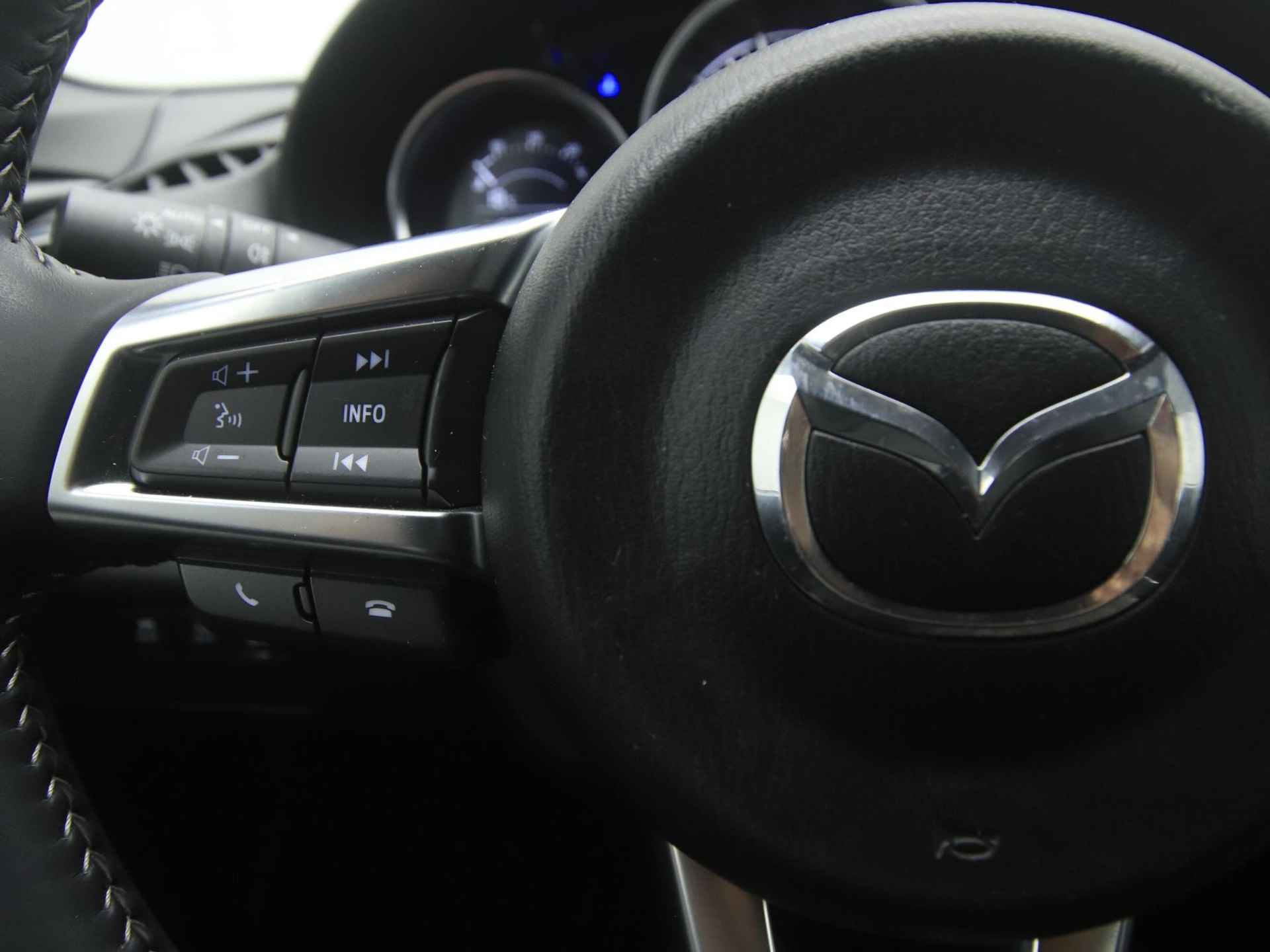 Mazda MX-5 Roadster 1.5 SkyActiv-G Luxury : dealer onderhouden - 26/47