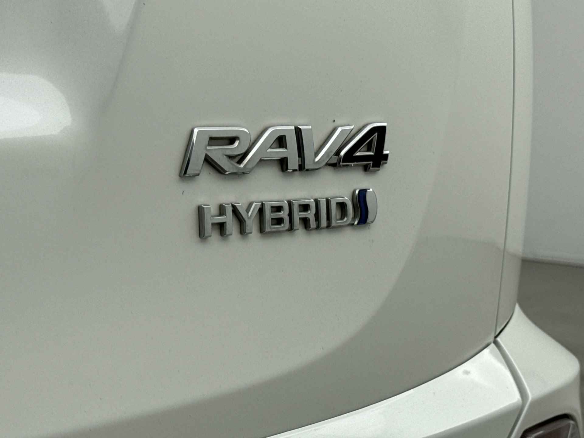 Toyota RAV4 2.5 Hybrid AWD Executive Limited | Parkeersensoren | Trekhaak | Navigatie | Camera | LM velgen | Climate Control | Cruise Control Adaptief | Stoelverwarming | - 38/40