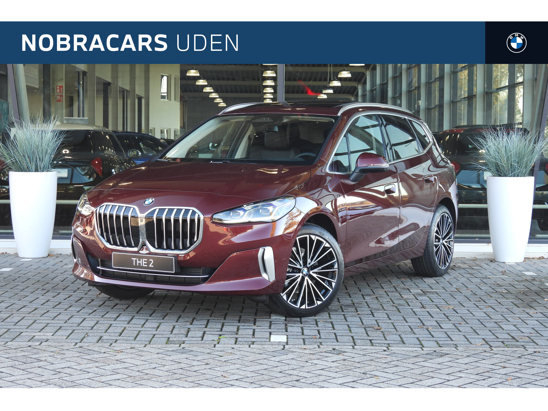 BMW 2 Serie Active Tourer 220i High Executive / Panoramadak / Trekhaak / Sportstoelen / Stoelverwarming / Head-Up / Adaptieve LED / Harman Kardon / Parking Assistant Plus