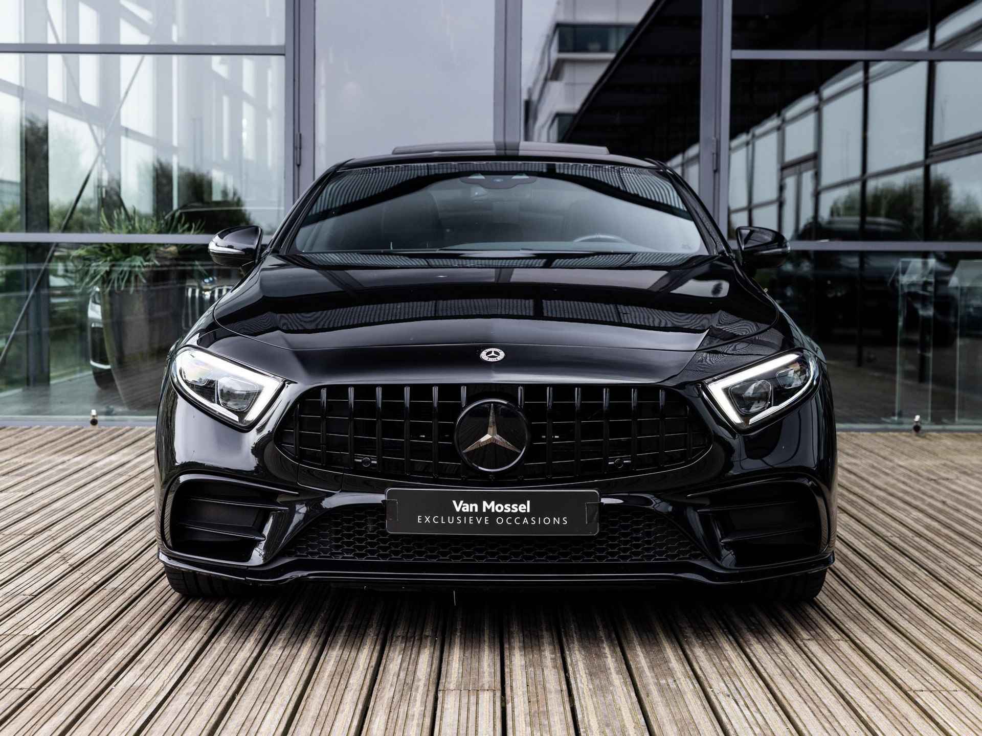 Mercedes-Benz CLS-klasse AMG 53 4MATIC+ Premium Plus | NIGHT PAKKET | BURMESTER | SCHUIF-KANTELDAK | 20 INCH | CARBON INTERIEURLIJSTEN | RIJ-ASSISTENTIE PAKKET | LUCHTVERING | VOLLEDIG MERCEDES ONDERHOUDEN | PANAMERICANA GRILL | STOELVENTILATIE | - 3/51