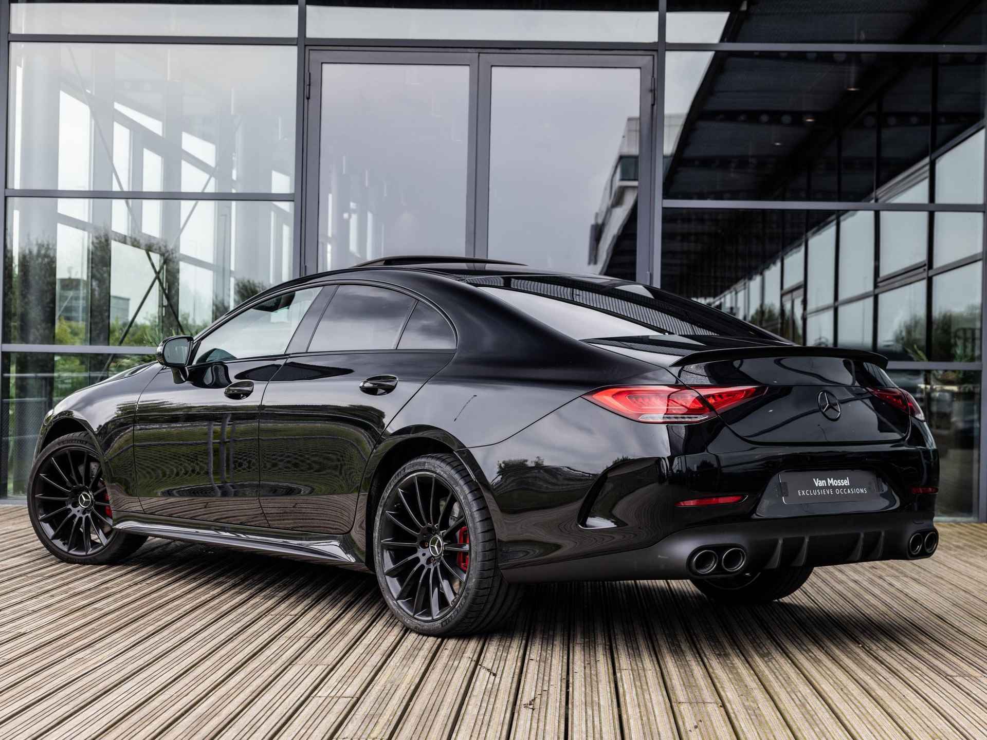 Mercedes-Benz CLS-klasse AMG 53 4MATIC+ Premium Plus | NIGHT PAKKET | BURMESTER | SCHUIF-KANTELDAK | 20 INCH | CARBON INTERIEURLIJSTEN | RIJ-ASSISTENTIE PAKKET | LUCHTVERING | VOLLEDIG MERCEDES ONDERHOUDEN | PANAMERICANA GRILL | STOELVENTILATIE | - 5/51