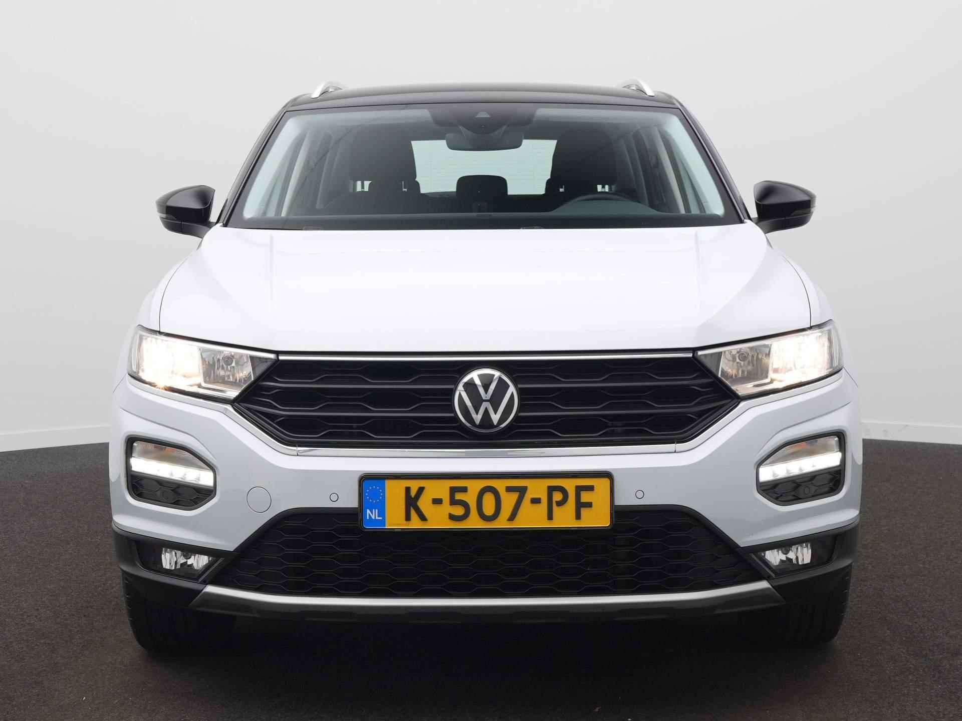 Volkswagen T-Roc 1.0 TSI Style / Trekhaak / Adap. Cruise / Digitale Cockpit / Camera - 2/45