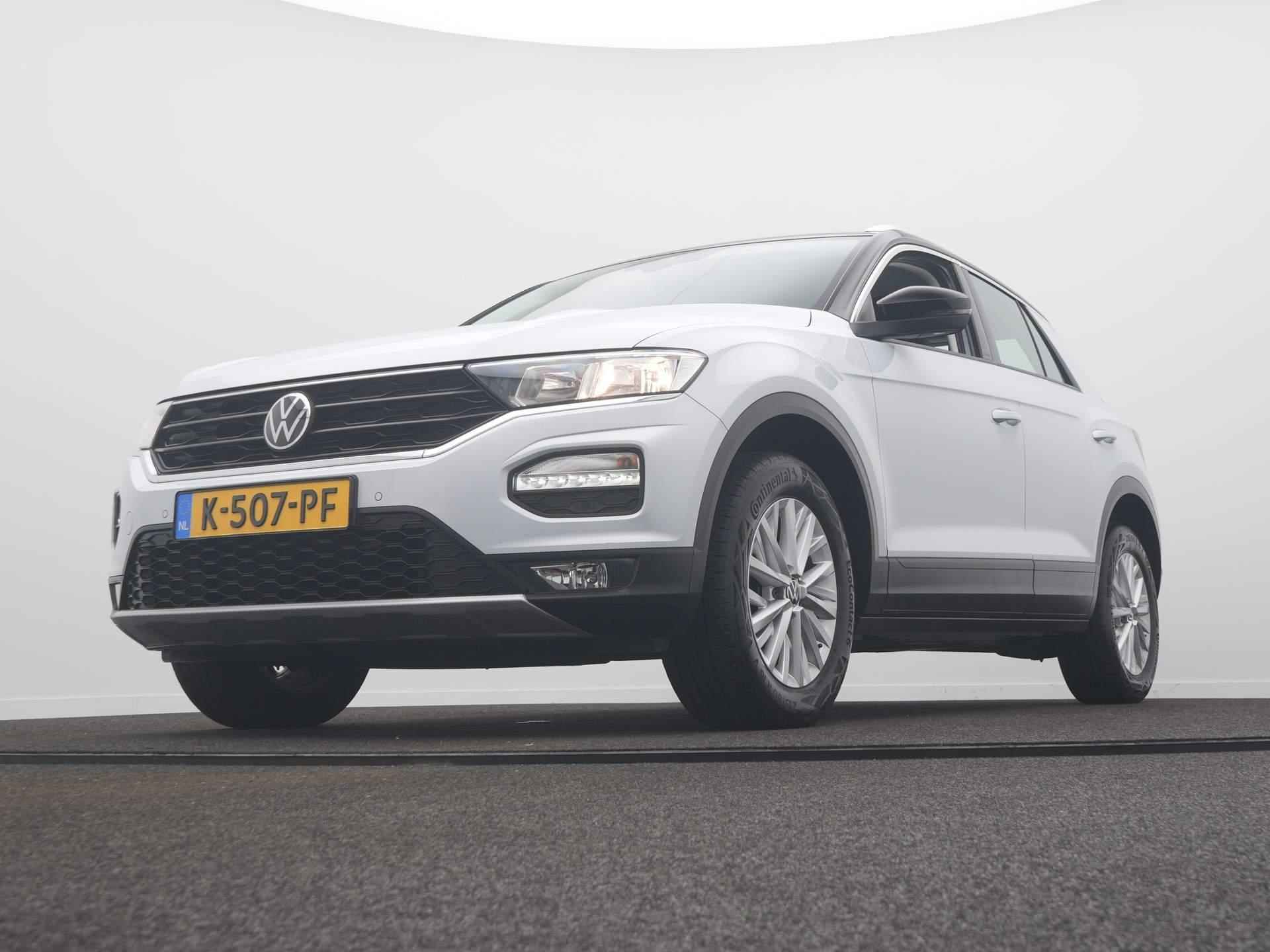 Volkswagen T-Roc 1.0 TSI Style / Trekhaak / Adap. Cruise / Digitale Cockpit / Camera - 9/45