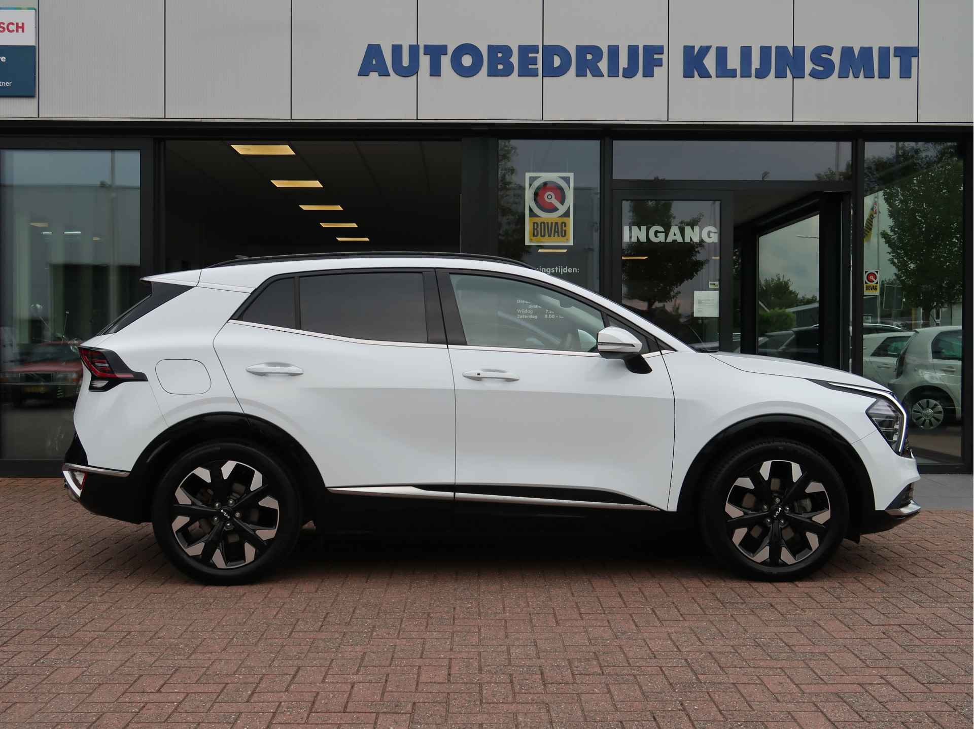 Kia Sportage 1.6 T-GDi Plug-in Hybrid AWD DynamicPlusLine - 8/39