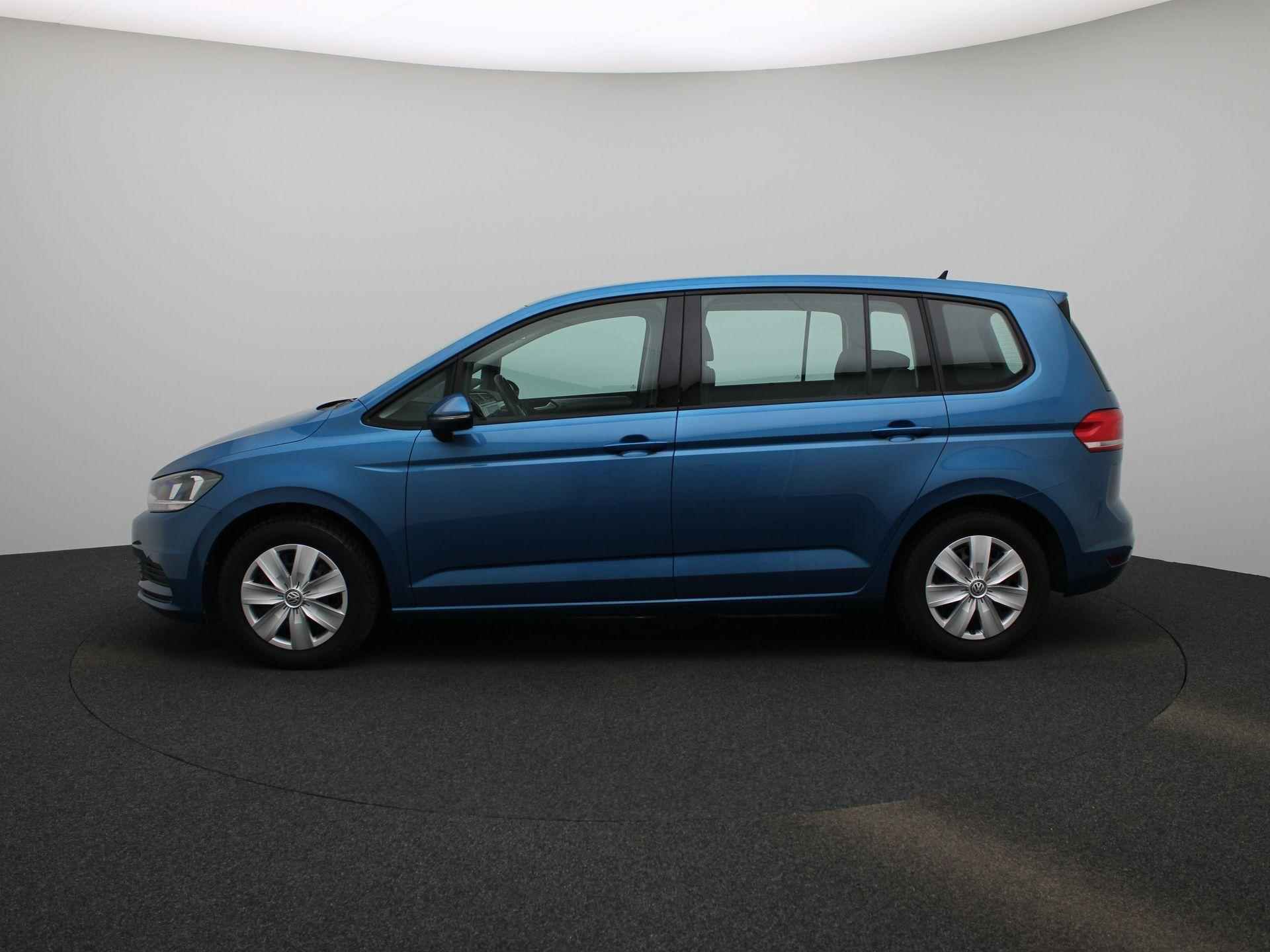 Volkswagen Touran 1.5 TSI Trendline | Navigatie | Climate-Control | Apple-carplay | Cruise-Control | Parkeersensoren | - 4/34