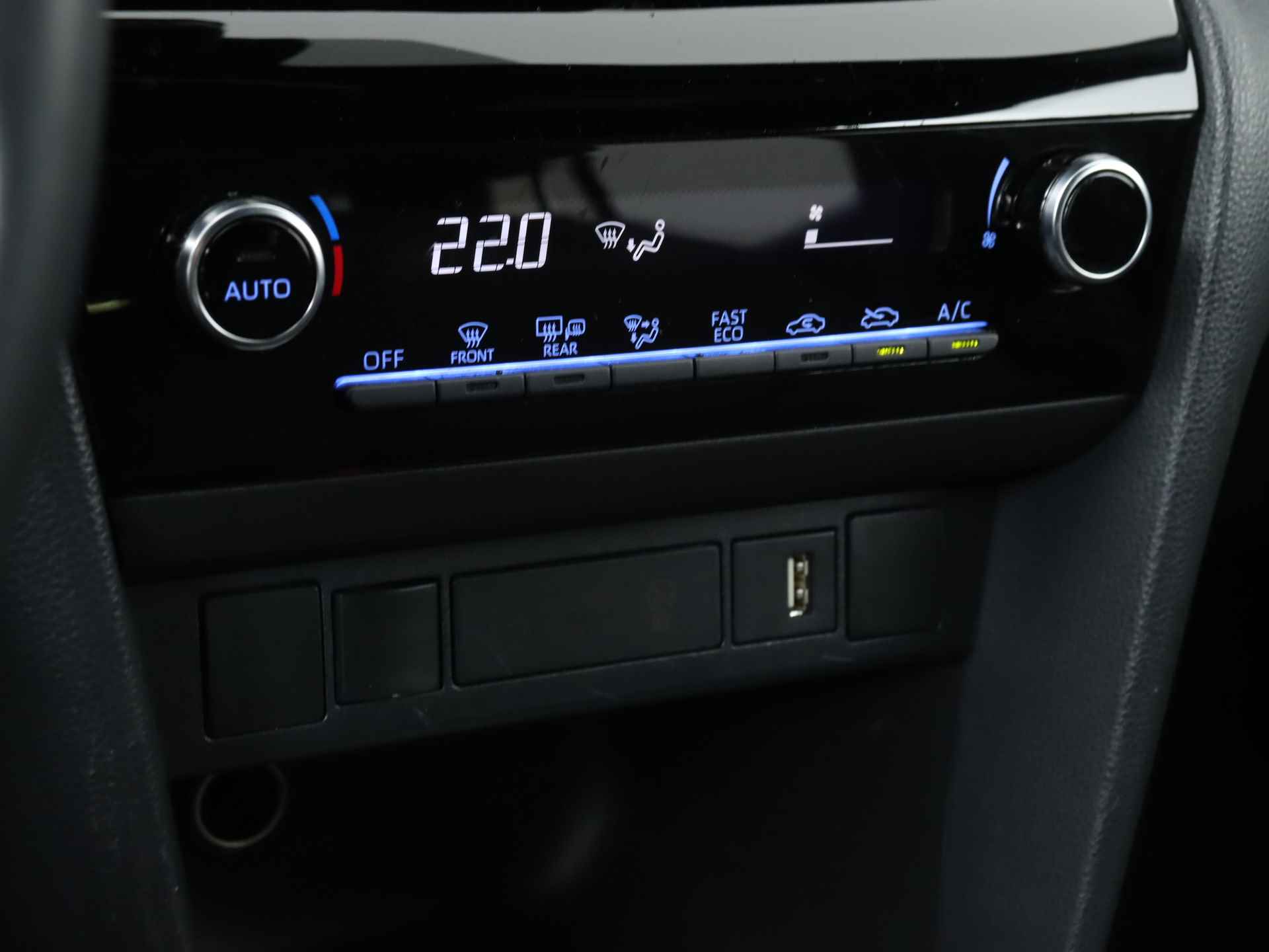 Toyota Yaris Cross 1.5 Hybrid Dynamic | Navigatie | Apple CarPlay | Camera | - 12/41