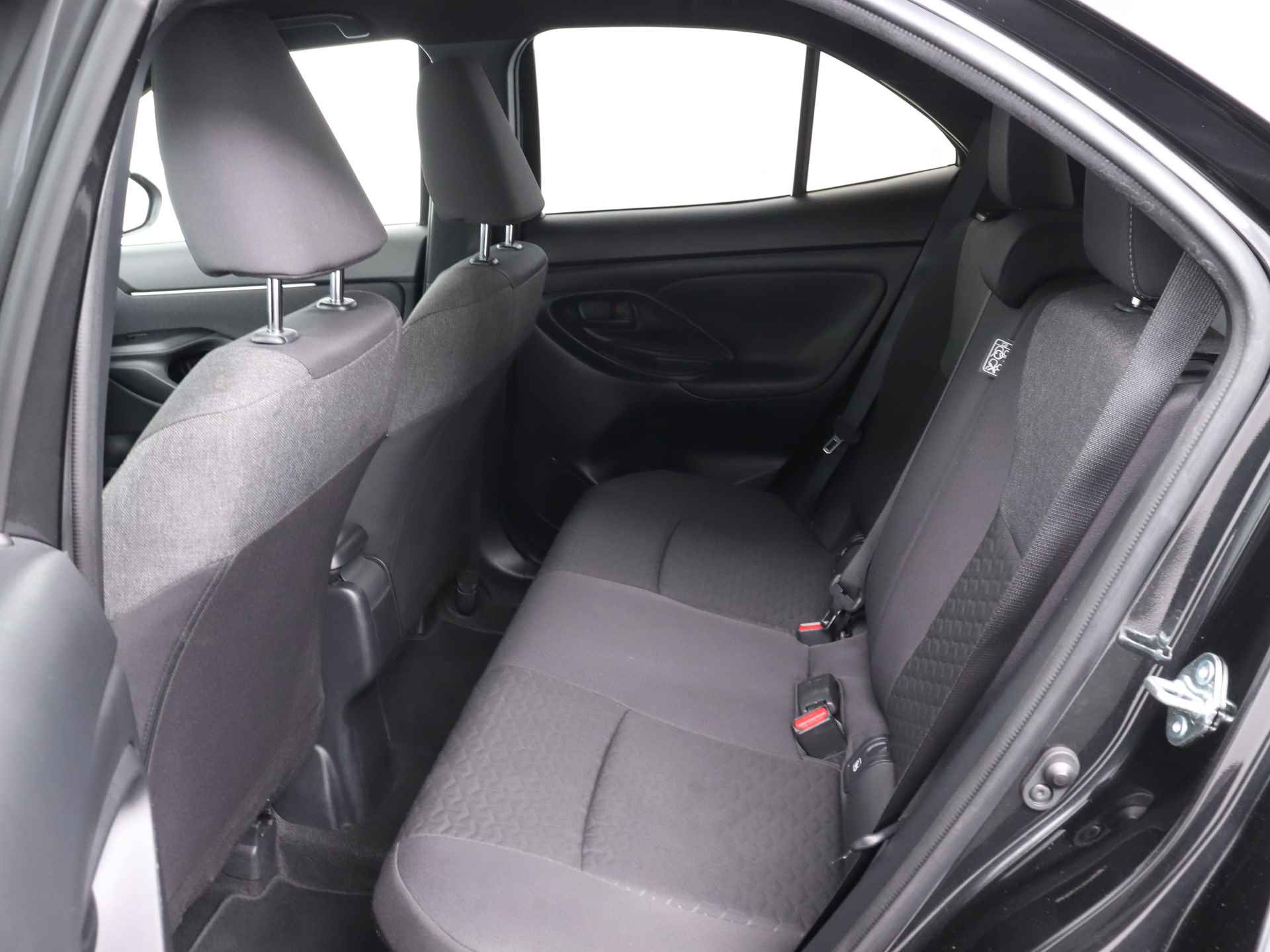 Toyota Yaris Cross 1.5 Hybrid Dynamic | Navigatie | Apple CarPlay | Camera | - 21/41