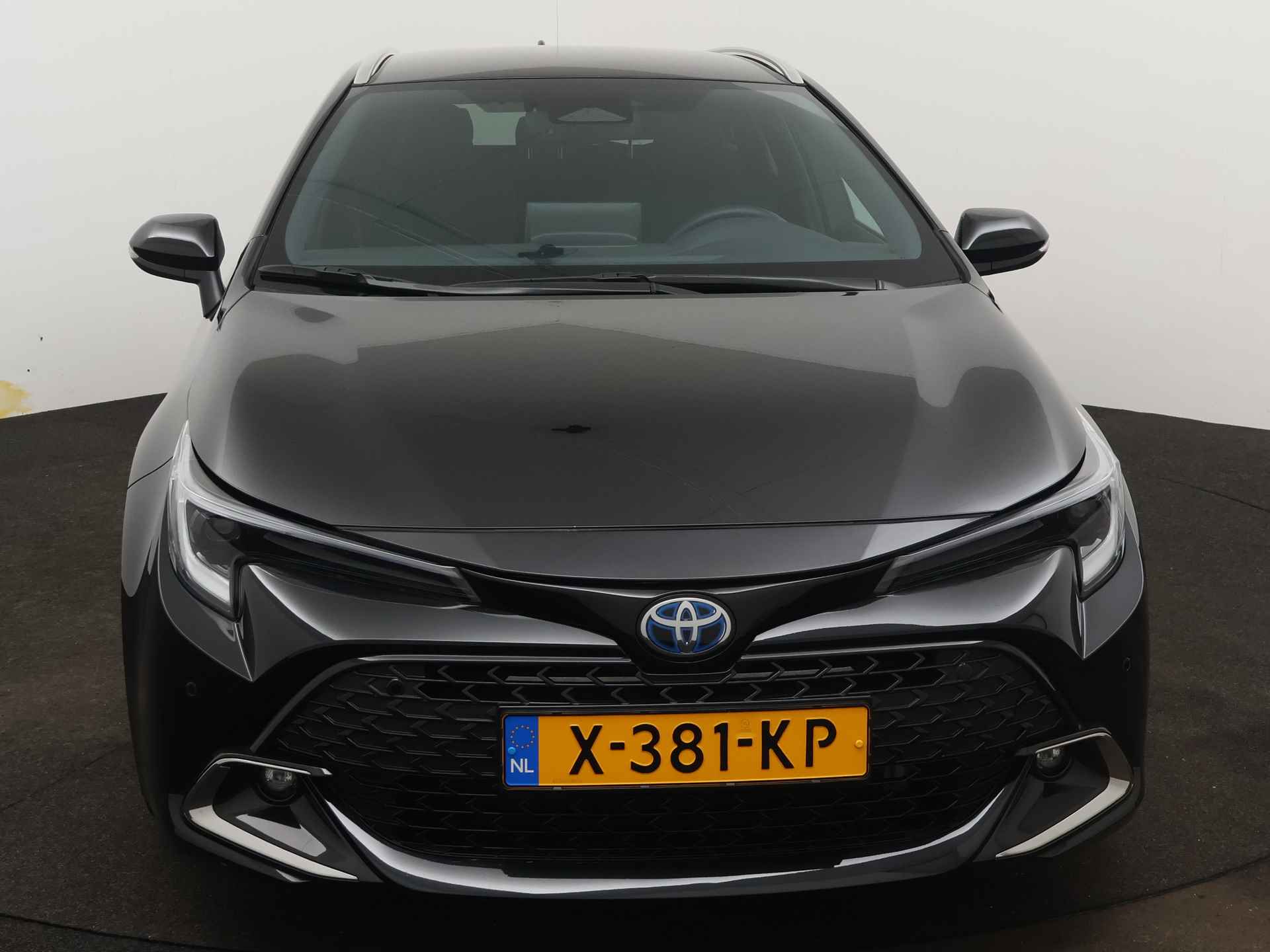 Toyota Corolla Touring Sports 1.8 Hybrid First Edition | Camera | Parkeersensoren | Half leder | Climate Control | Stoelverwarming | Draadloze telefoonlader | Cruise Control Adaptief | - 28/49