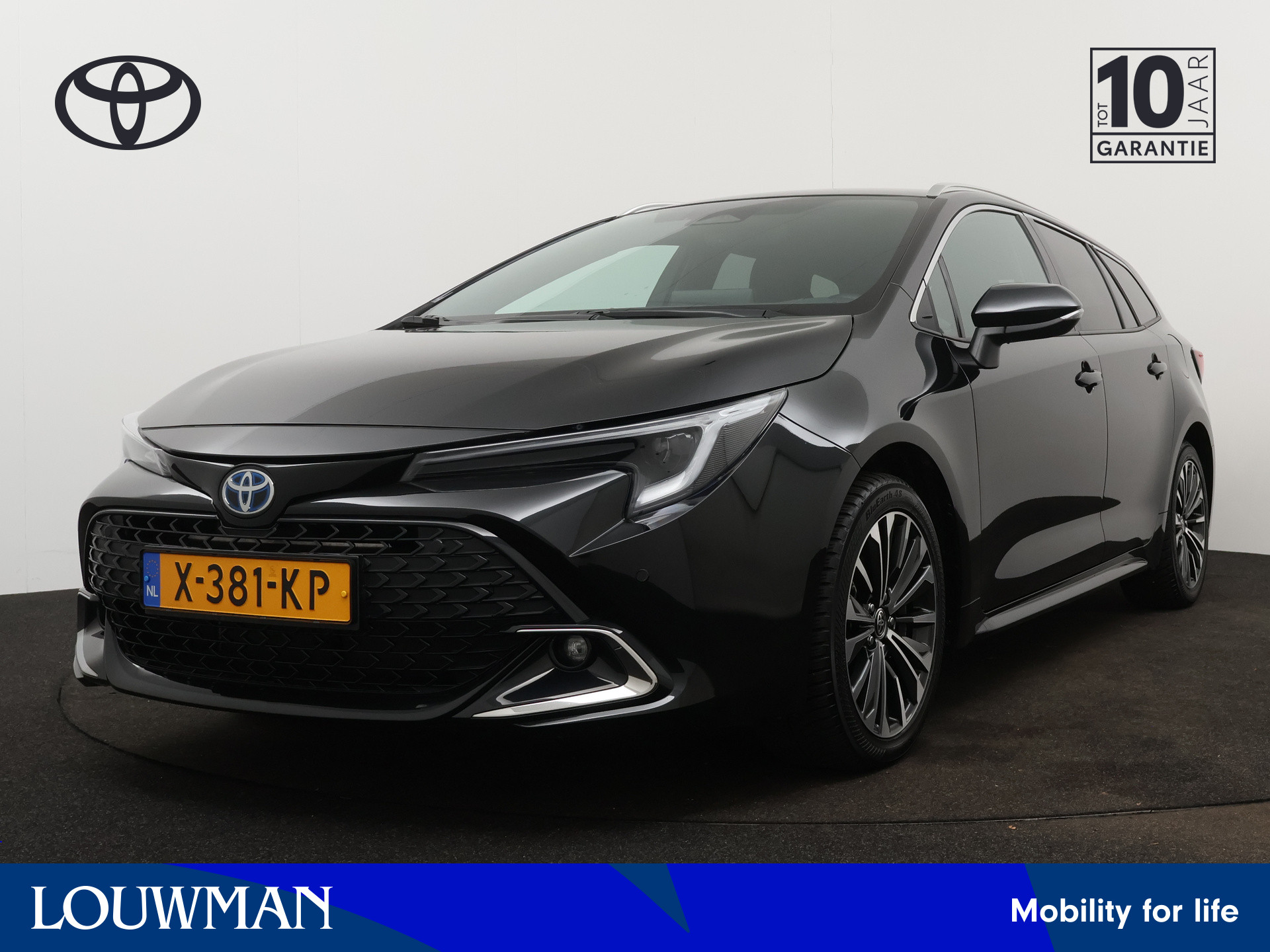 Toyota Corolla Touring Sports 1.8 Hybrid First Edition | Camera | Parkeersensoren | Half leder | Climate Control | Stoelverwarming | Draadloze telefoonlader | Cruise Control Adaptief |