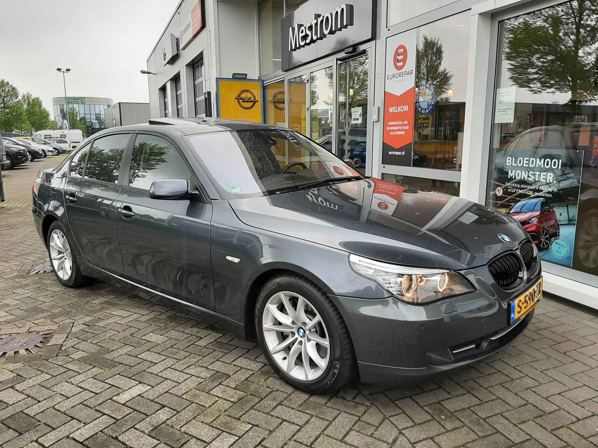 BMW 5-serie 550i High Executive - Youngtimer- Full options - 6/23